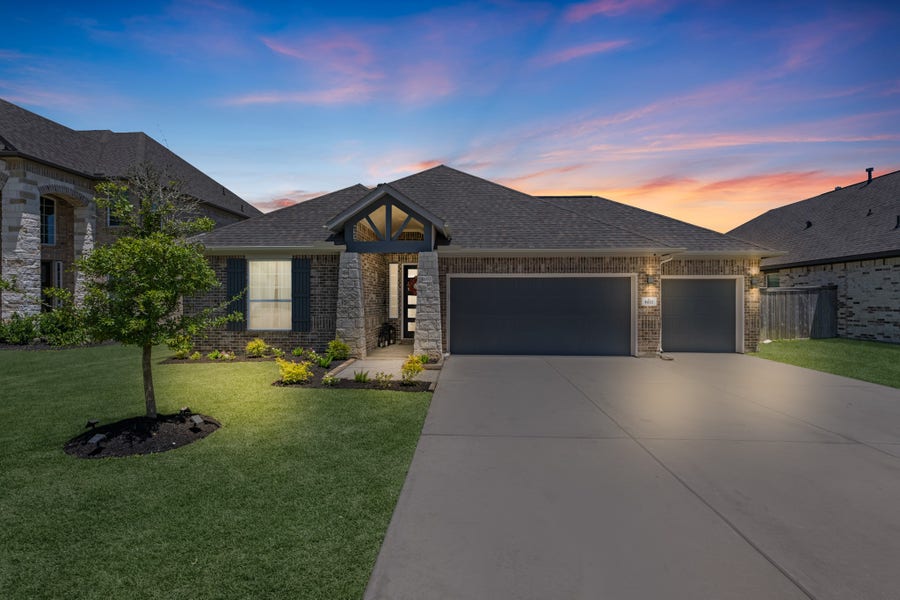Property photo for 6111 Sandspur Springs Lane, Pearland, TX