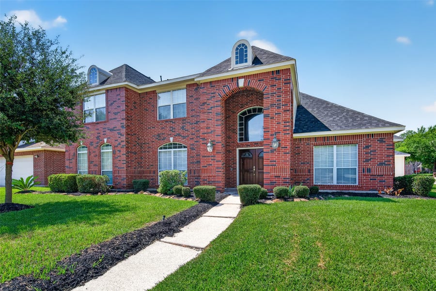 Property photo for 4521 Park Bend Drive, Baytown, TX