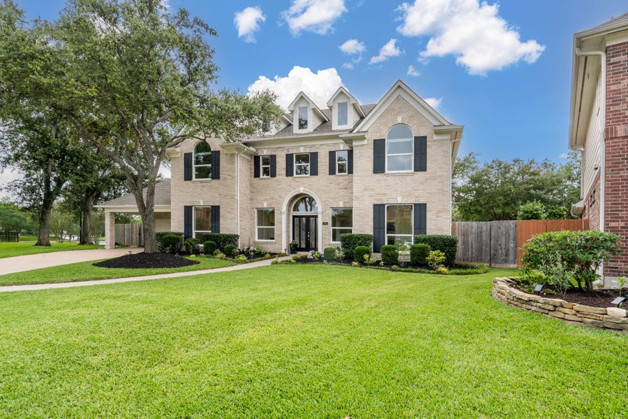 Property photo for 15903 Lake Loop Drive, Cypress, TX