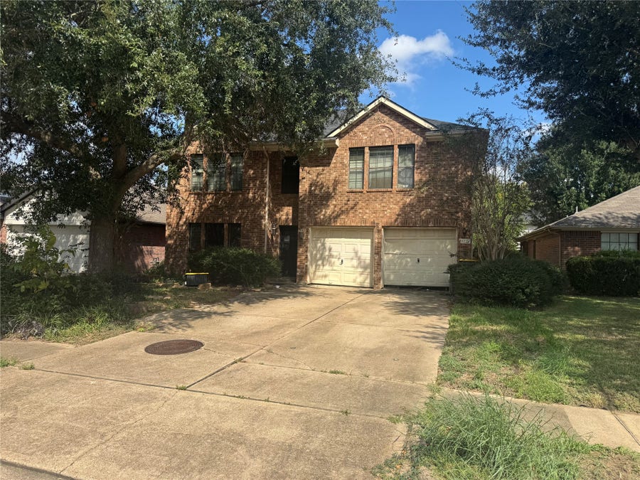 Property photo for 9227 Eaglewood Glen Trail, Houston, TX