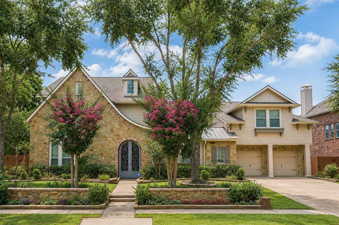 Say YES to your new address at 7522 Mulrain Dr.