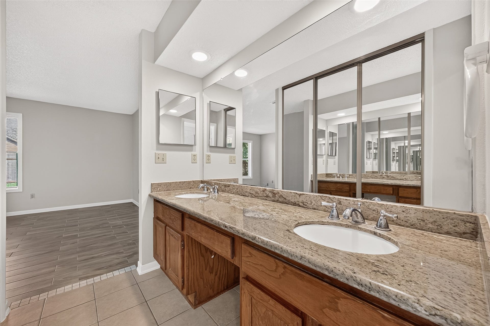 2215 Brook View Lane, Sugar Land, TX 77479 2215 Brook View Lane, Sugar Land, TX 77479