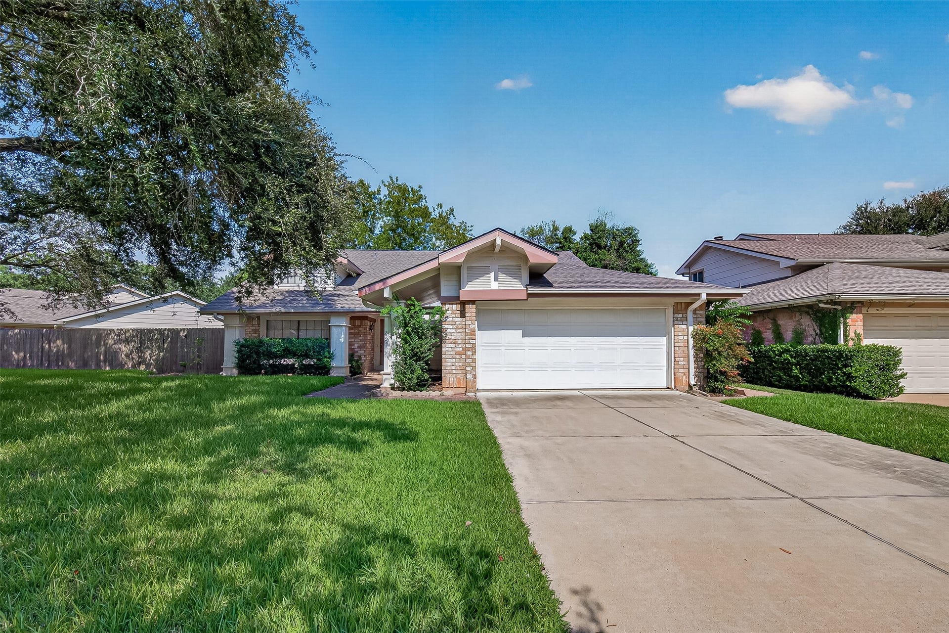 2215 Brook View Lane, Sugar Land, TX 77479 2215 Brook View Lane, Sugar Land, TX 77479