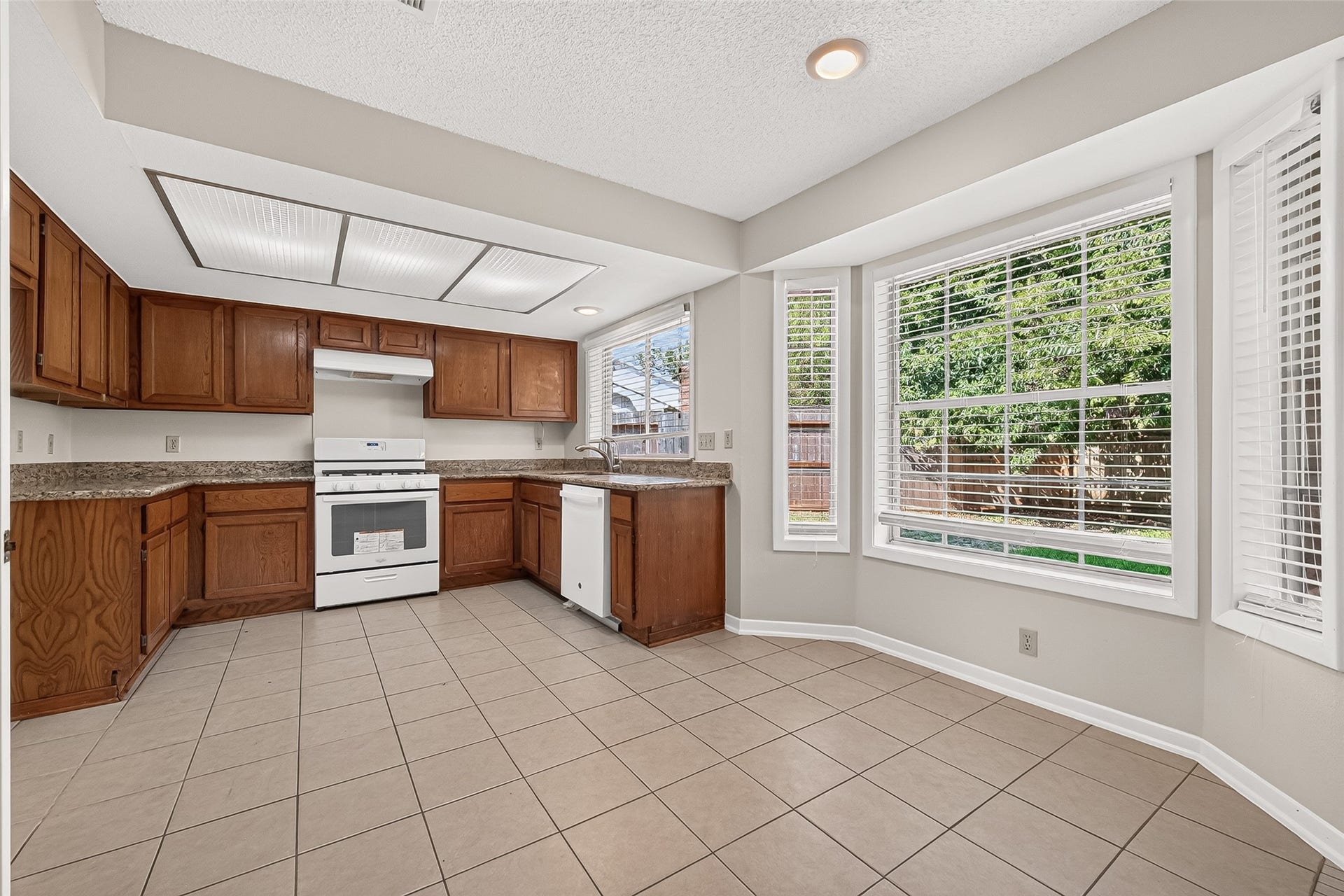 2215 Brook View Lane, Sugar Land, TX 77479 2215 Brook View Lane, Sugar Land, TX 77479