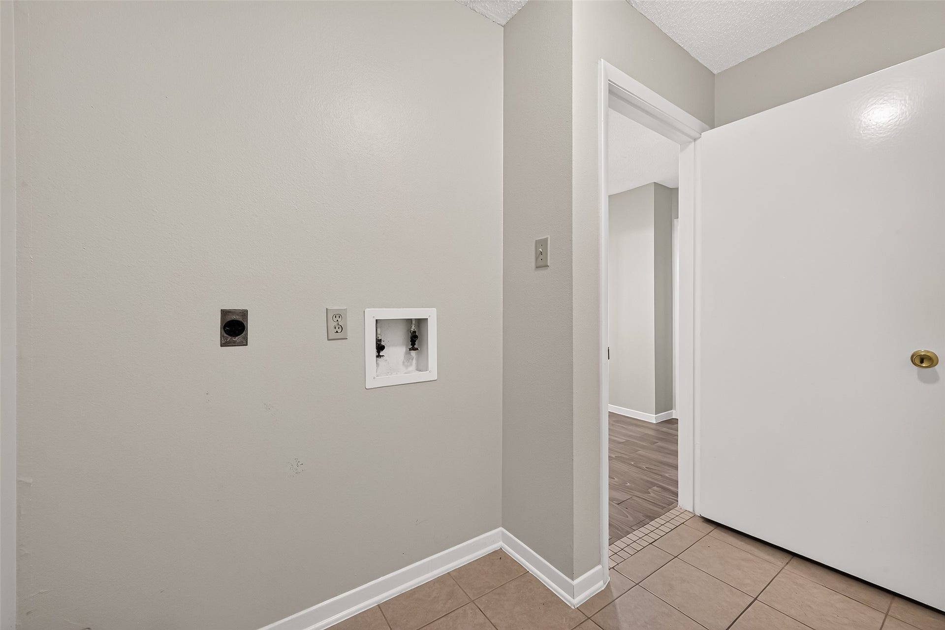 2215 Brook View Lane, Sugar Land, TX 77479 2215 Brook View Lane, Sugar Land, TX 77479