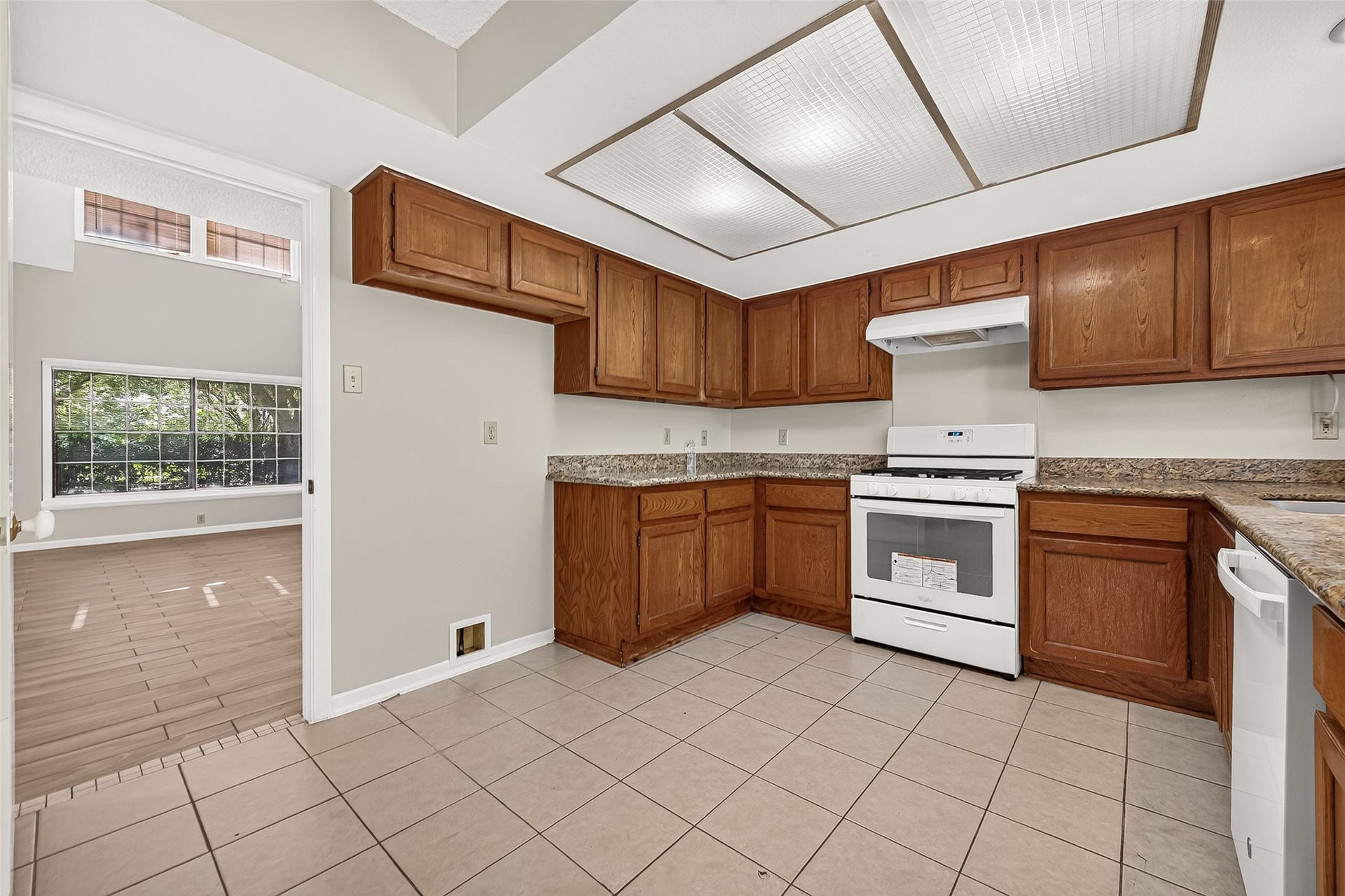 2215 Brook View Lane, Sugar Land, TX 77479 2215 Brook View Lane, Sugar Land, TX 77479