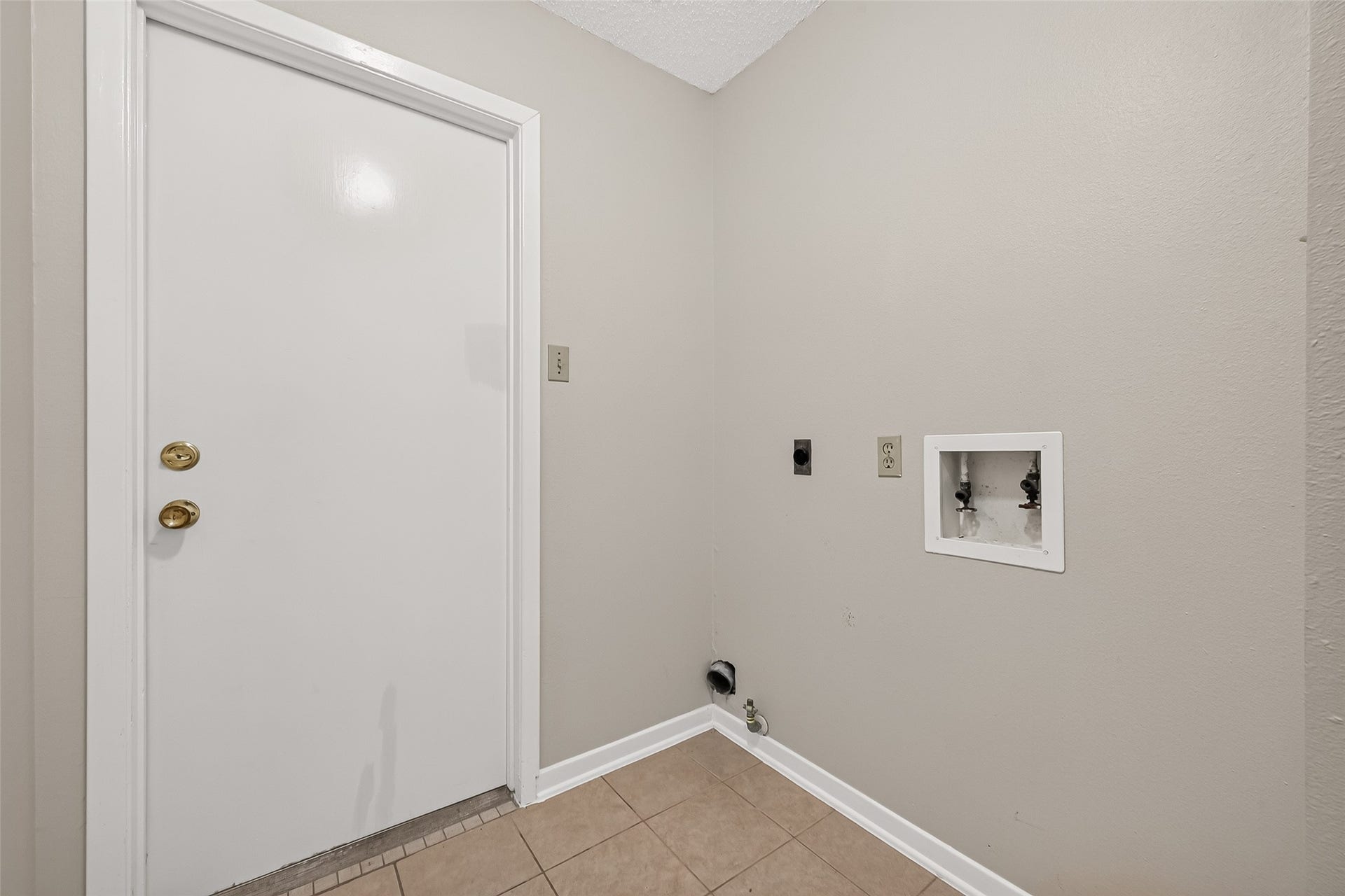 2215 Brook View Lane, Sugar Land, TX 77479 2215 Brook View Lane, Sugar Land, TX 77479