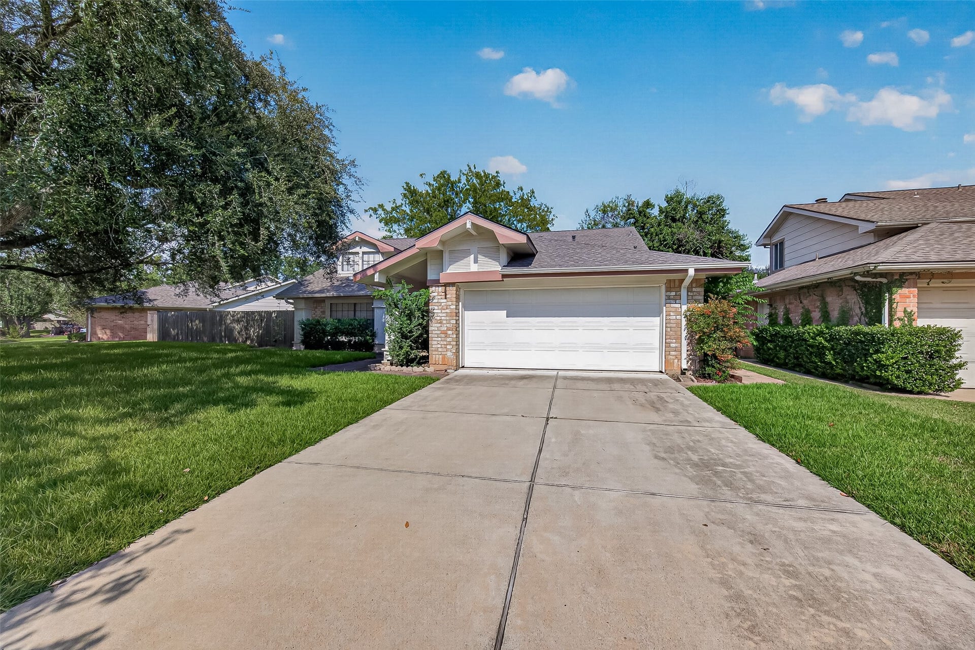 2215 Brook View Lane, Sugar Land, TX 77479 2215 Brook View Lane, Sugar Land, TX 77479