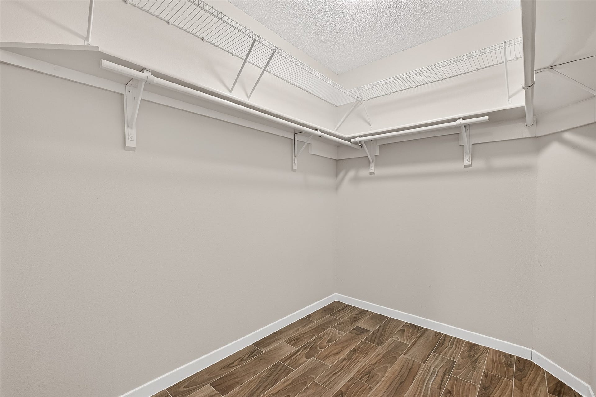 2215 Brook View Lane, Sugar Land, TX 77479 2215 Brook View Lane, Sugar Land, TX 77479