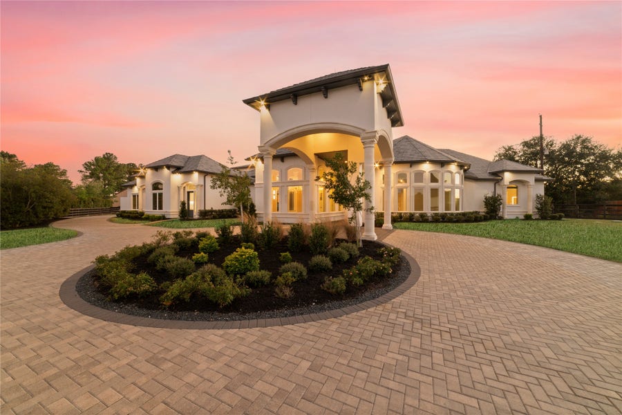 Property photo for 2 Little Sorrell Court, Tomball, TX