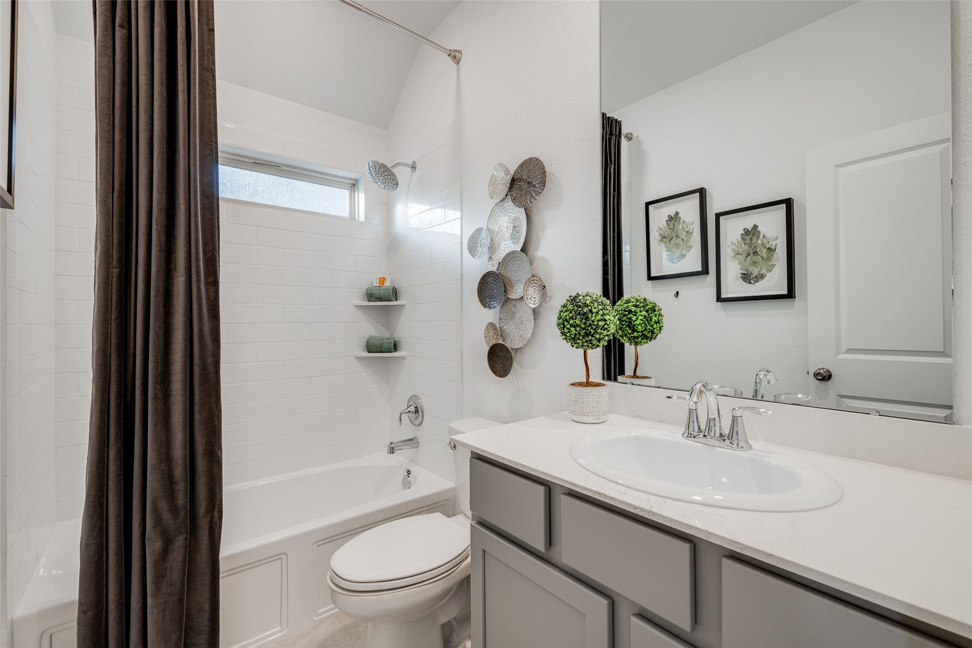2067 Ocean Mist Drive, Waller, TX 77445 2067 Ocean Mist Drive, Waller, TX 77445