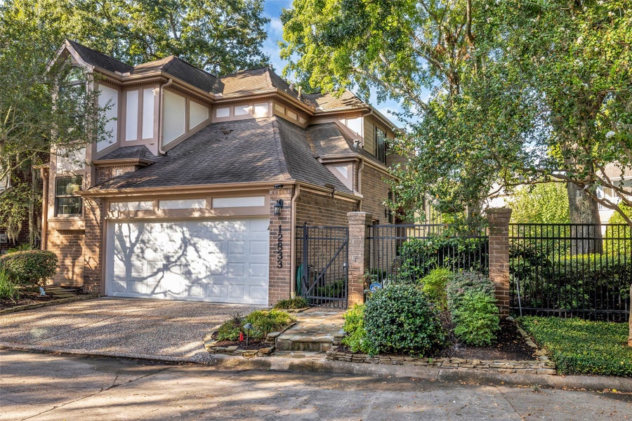 Property photo for 12833 Kingsbridge Lane, Houston, TX
