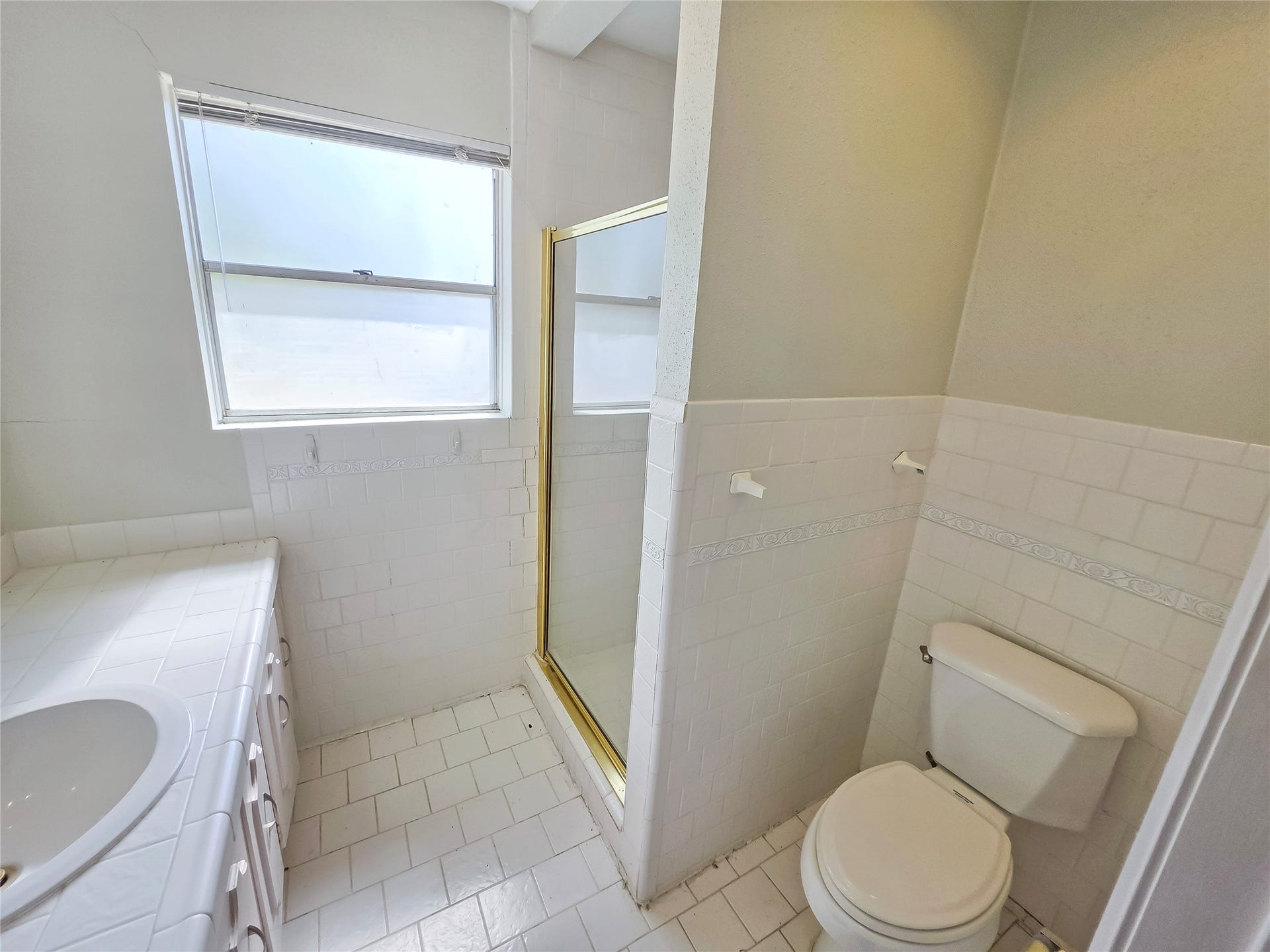 10806 Inwood Drive, Houston, TX 77042 10806 Inwood Drive, Houston, TX 77042