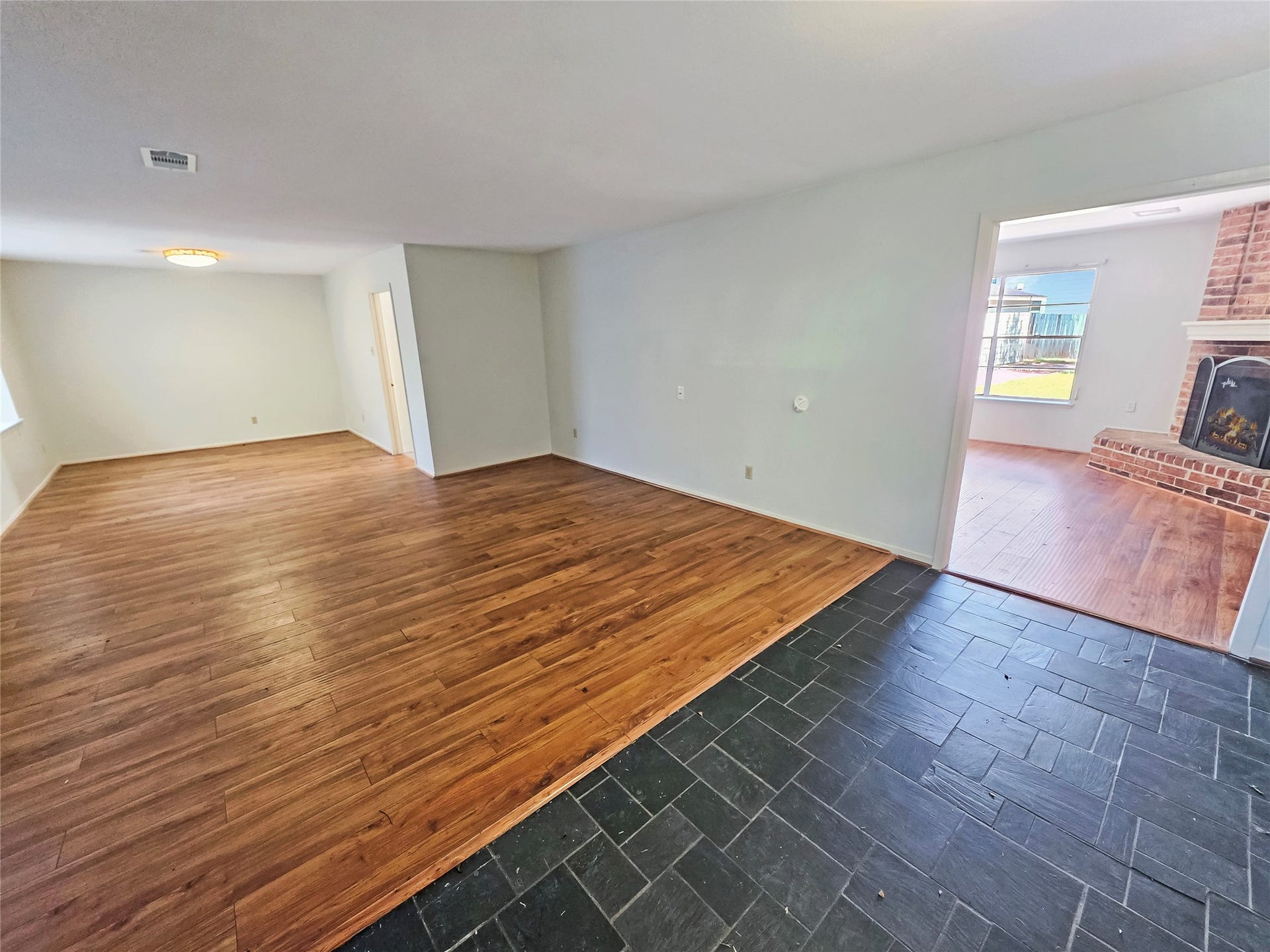10806 Inwood Drive, Houston, TX 77042 10806 Inwood Drive, Houston, TX 77042