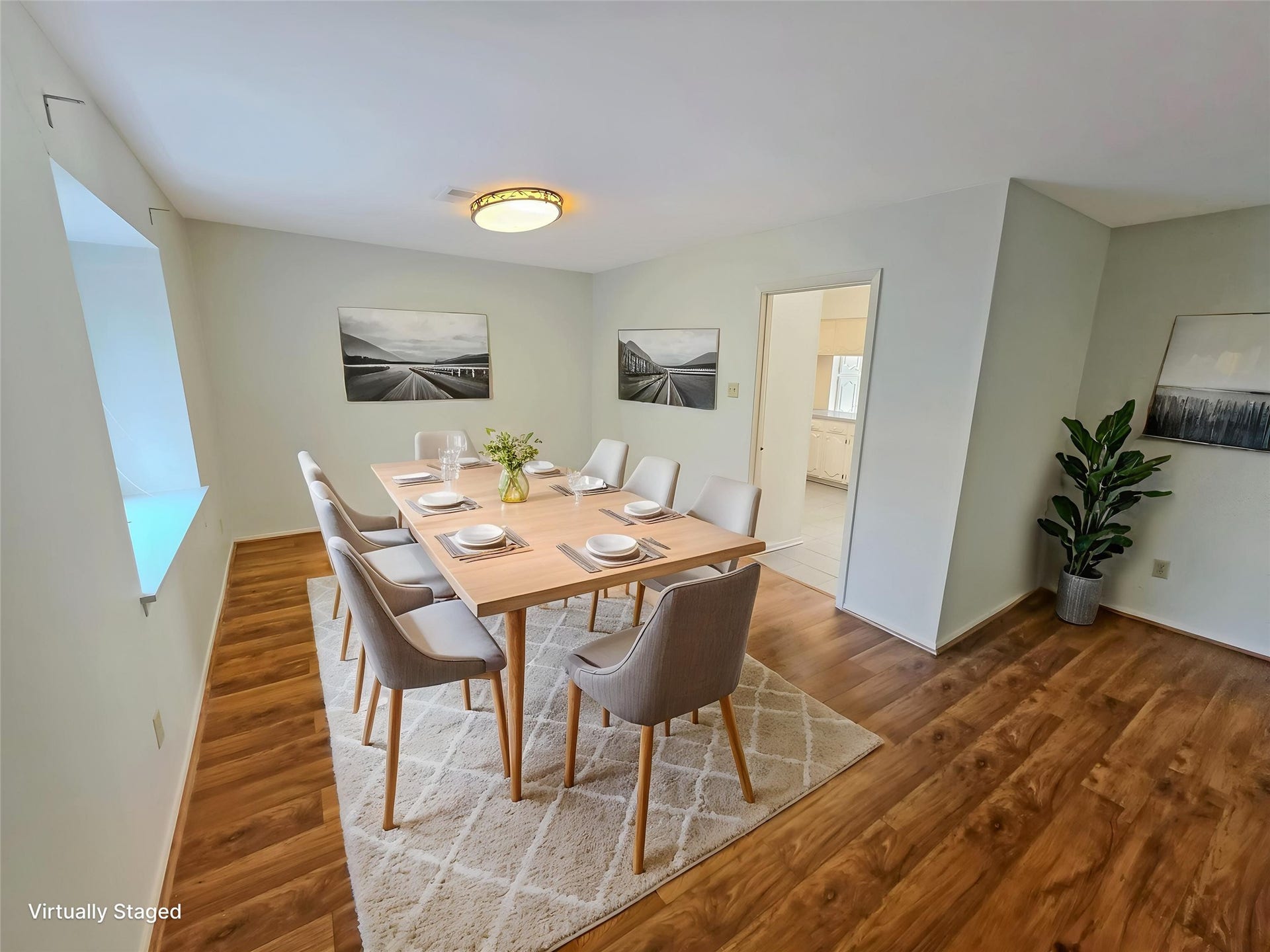 10806 Inwood Drive, Houston, TX 77042 10806 Inwood Drive, Houston, TX 77042