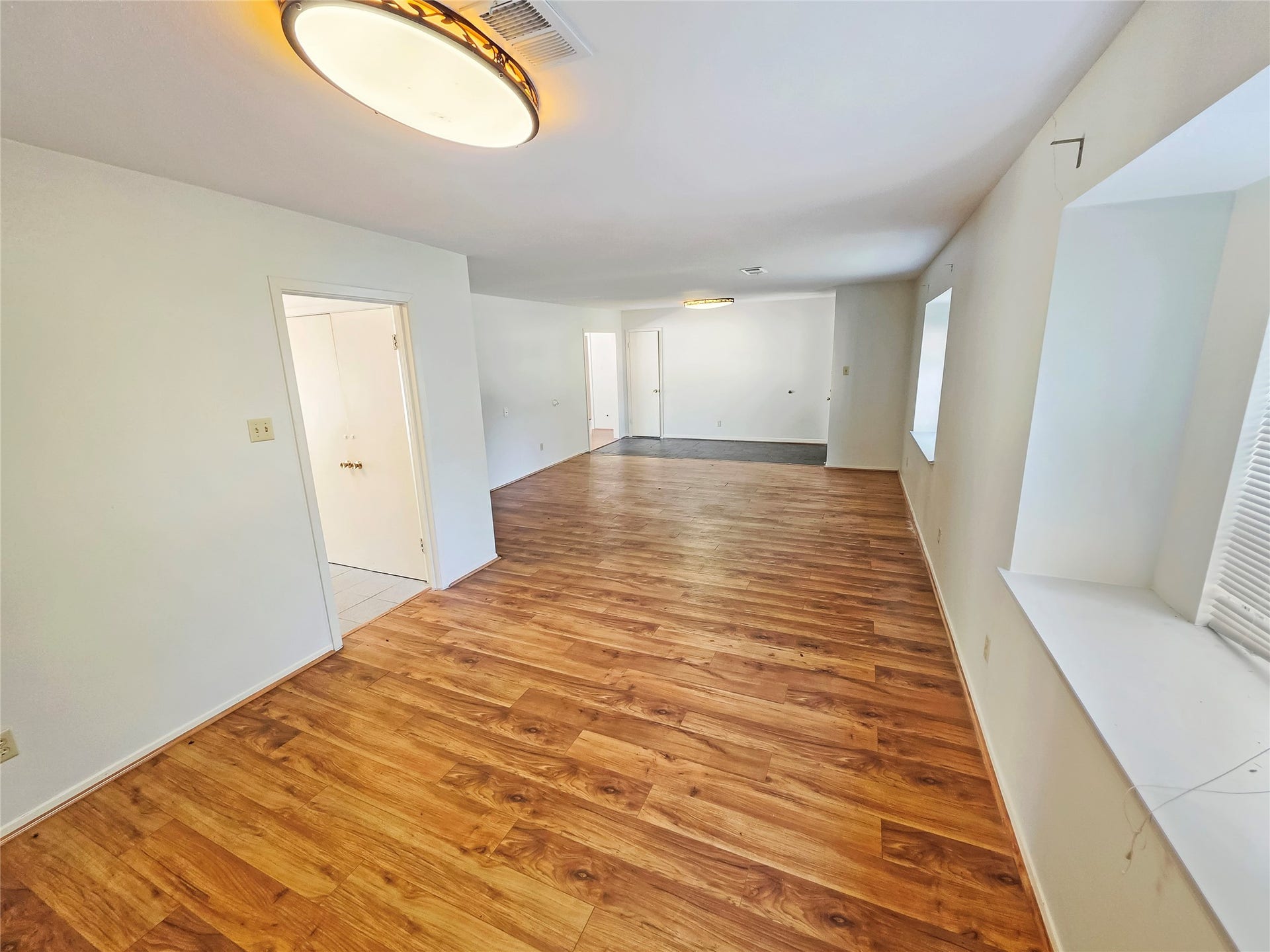 10806 Inwood Drive, Houston, TX 77042 10806 Inwood Drive, Houston, TX 77042