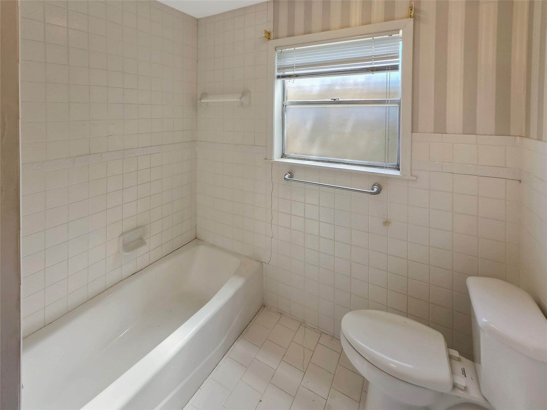 10806 Inwood Drive, Houston, TX 77042 10806 Inwood Drive, Houston, TX 77042