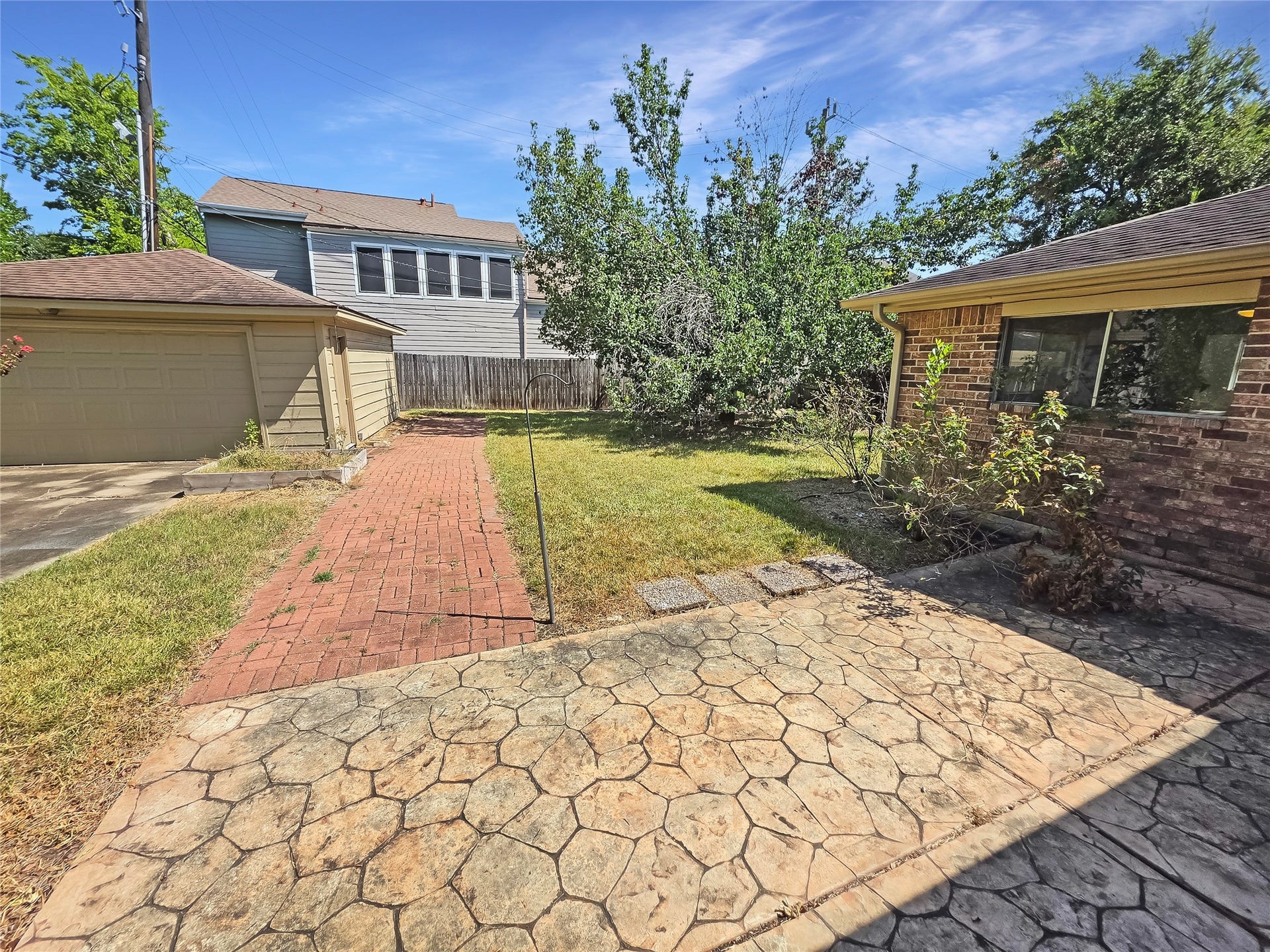 10806 Inwood Drive, Houston, TX 77042 10806 Inwood Drive, Houston, TX 77042