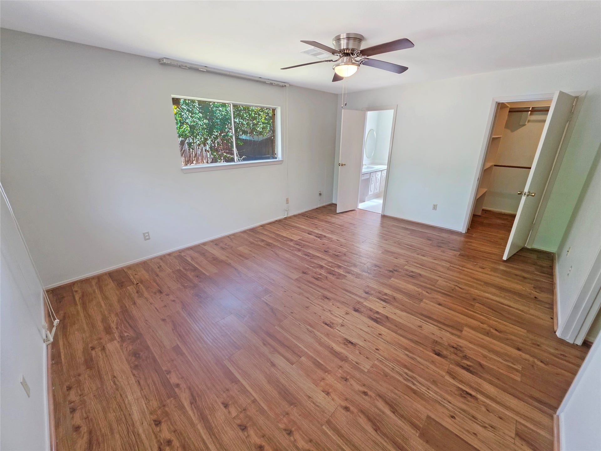 10806 Inwood Drive, Houston, TX 77042 10806 Inwood Drive, Houston, TX 77042