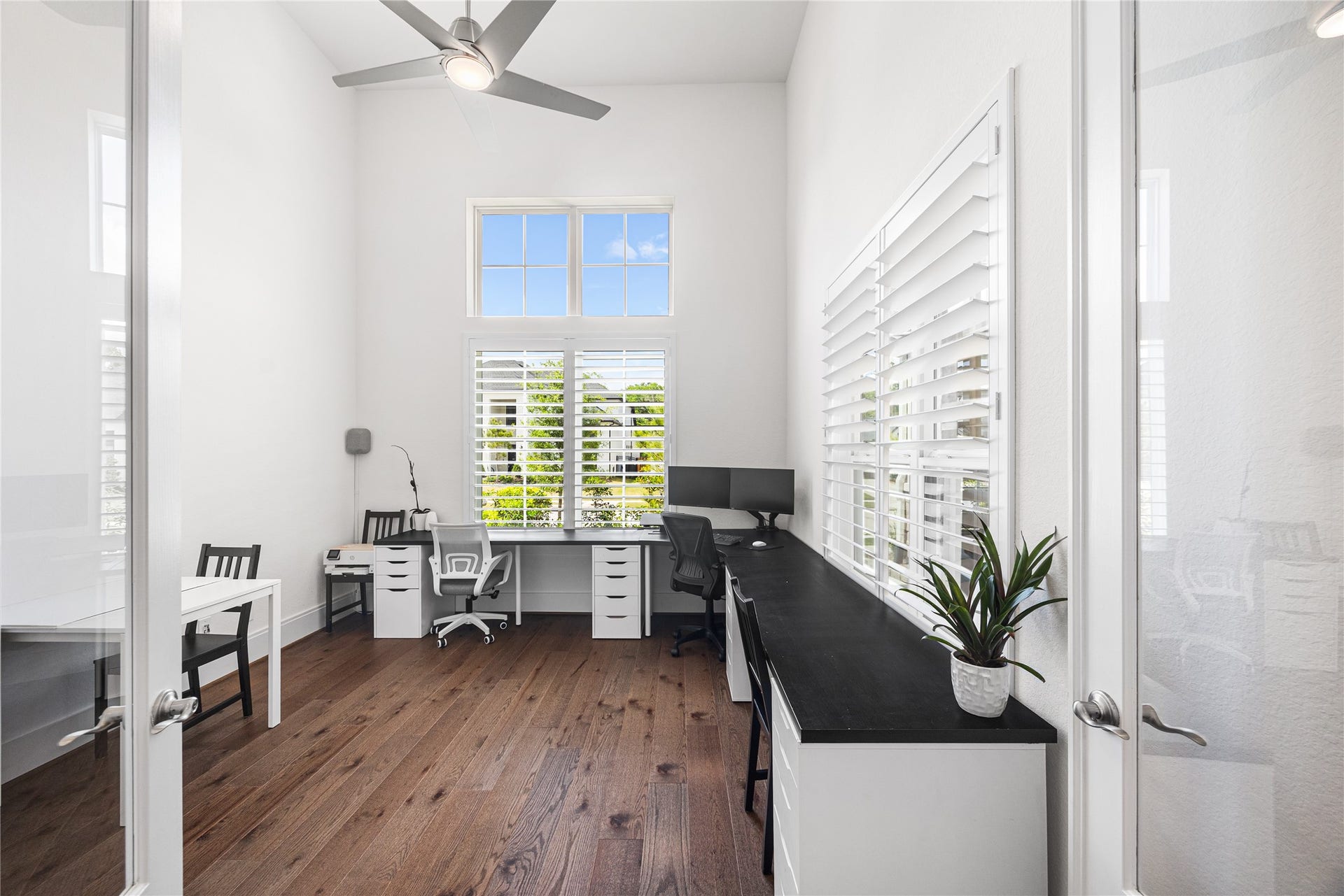 4114 Pleasant Ridge Drive, Spring, TX 77386 Study with soaring ceilings and large windows bringing in tons of natural light.