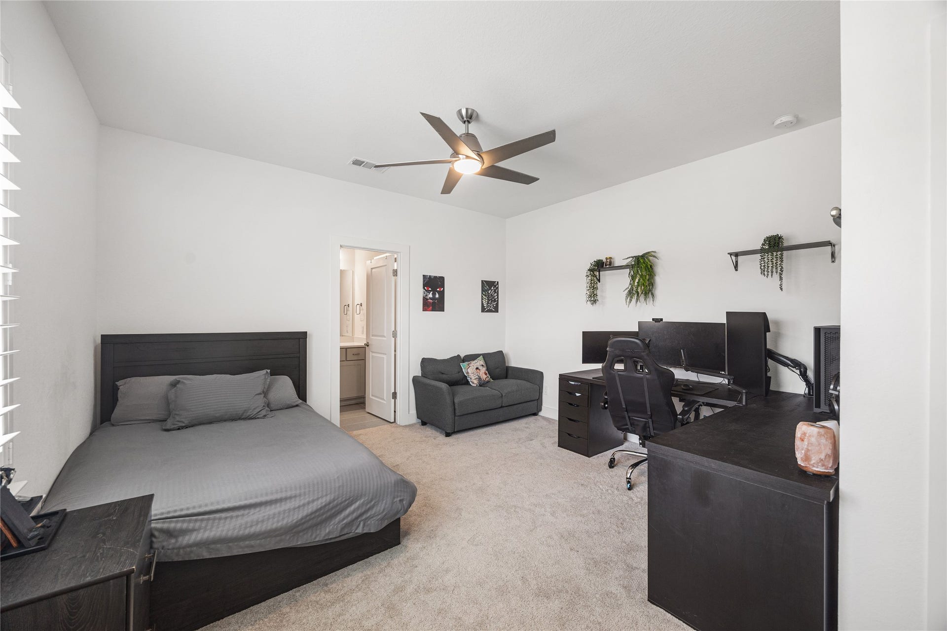 4114 Pleasant Ridge Drive, Spring, TX 77386 3rd bedroom.