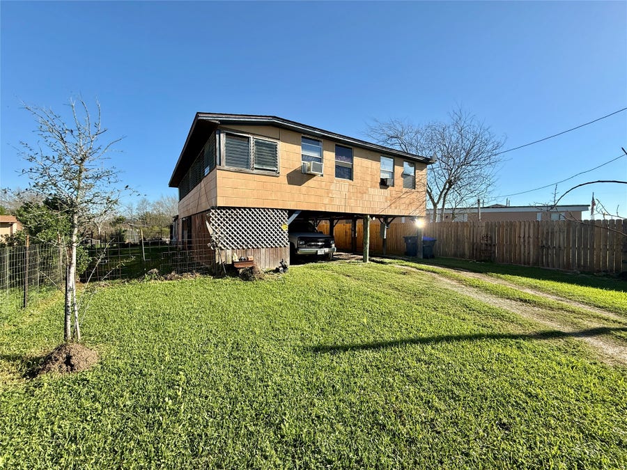Property photo for 2527 Bastrop Street, Angleton, TX