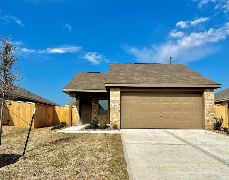Property photo for 325 Birch Blossom Path, Magnolia, TX