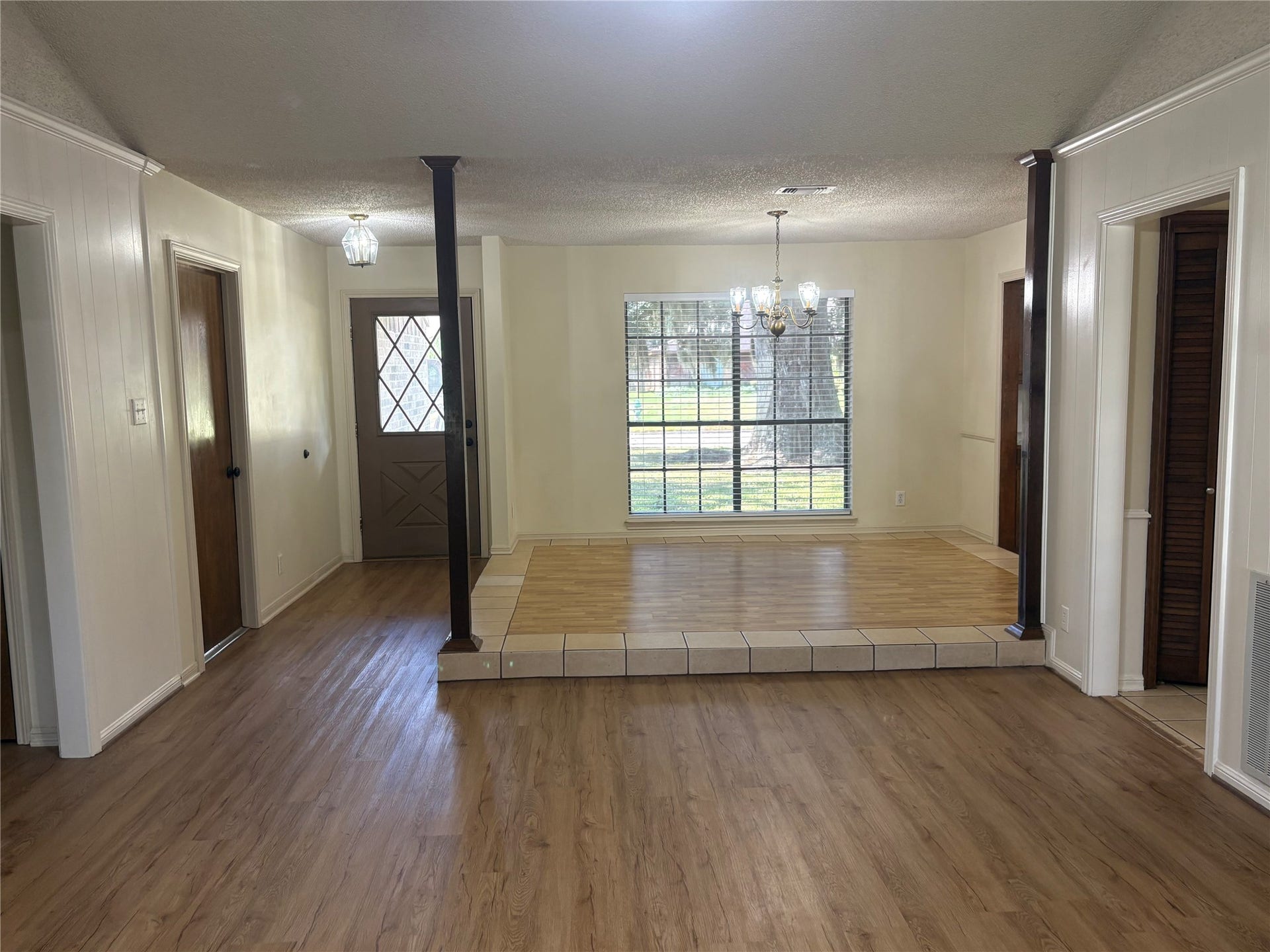 118 Spanish Moss Lane, Lake Jackson, TX 77566 118 Spanish Moss Lane, Lake Jackson, TX 77566