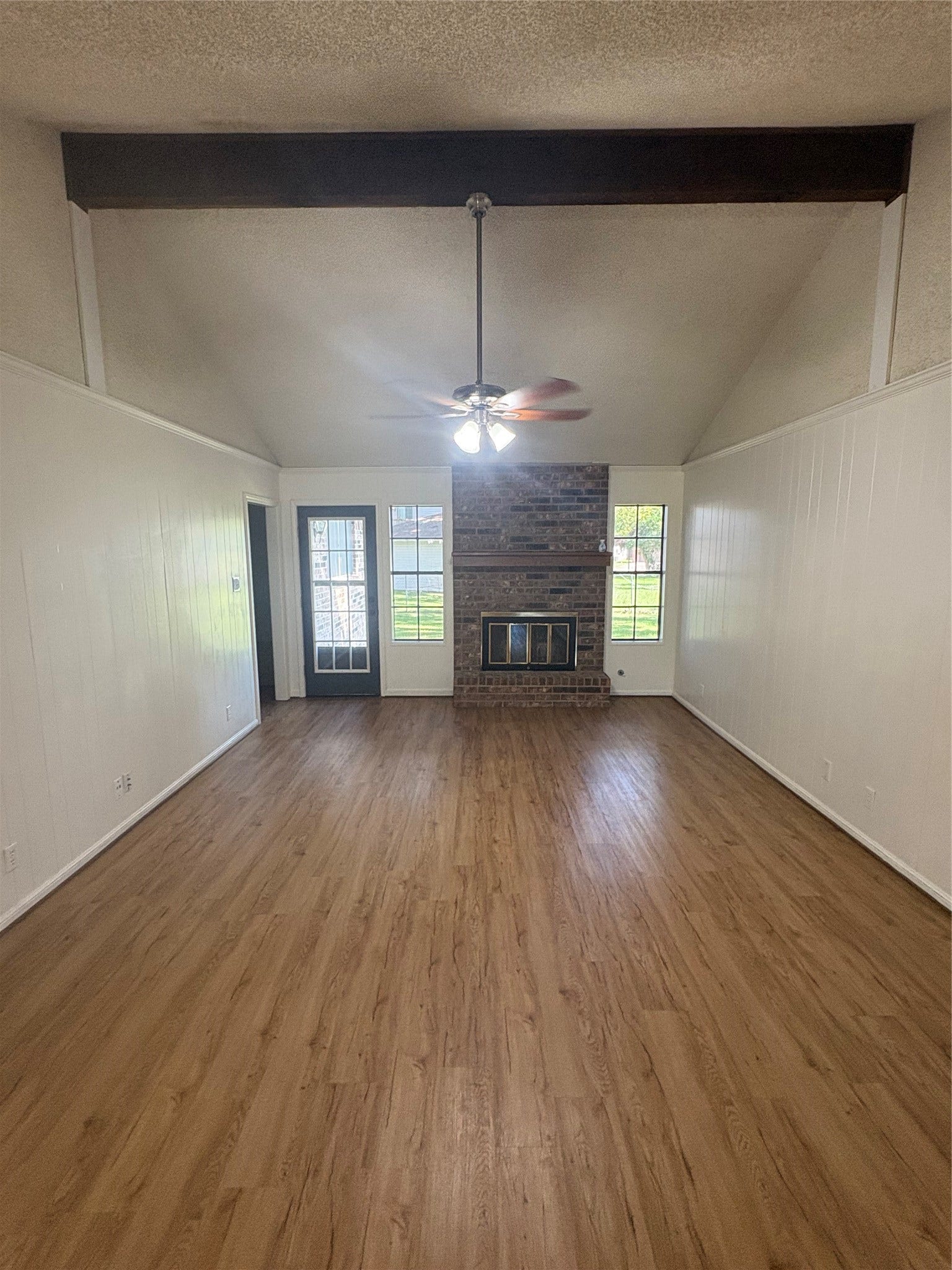 118 Spanish Moss Lane, Lake Jackson, TX 77566 118 Spanish Moss Lane, Lake Jackson, TX 77566