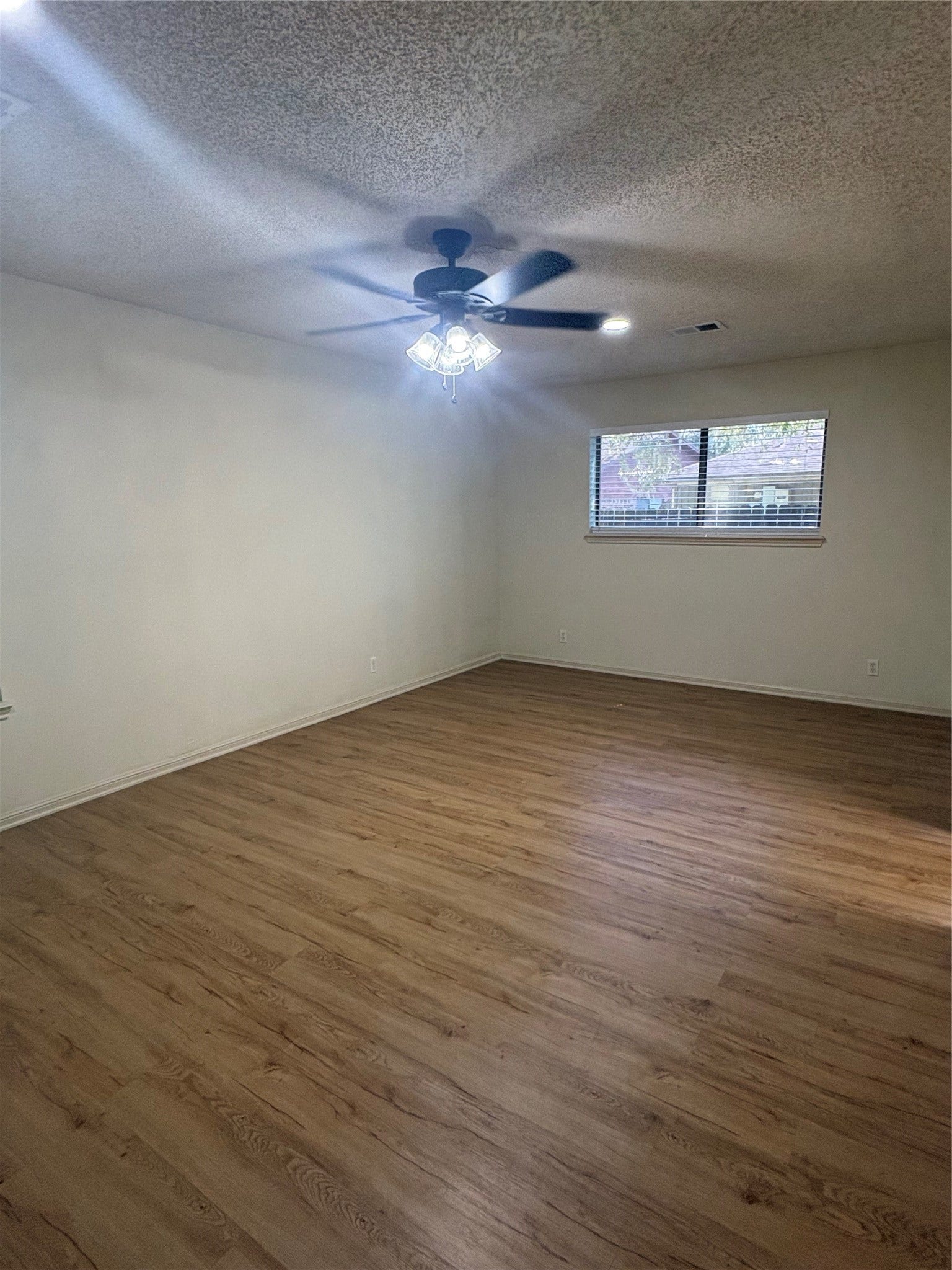 118 Spanish Moss Lane, Lake Jackson, TX 77566 118 Spanish Moss Lane, Lake Jackson, TX 77566
