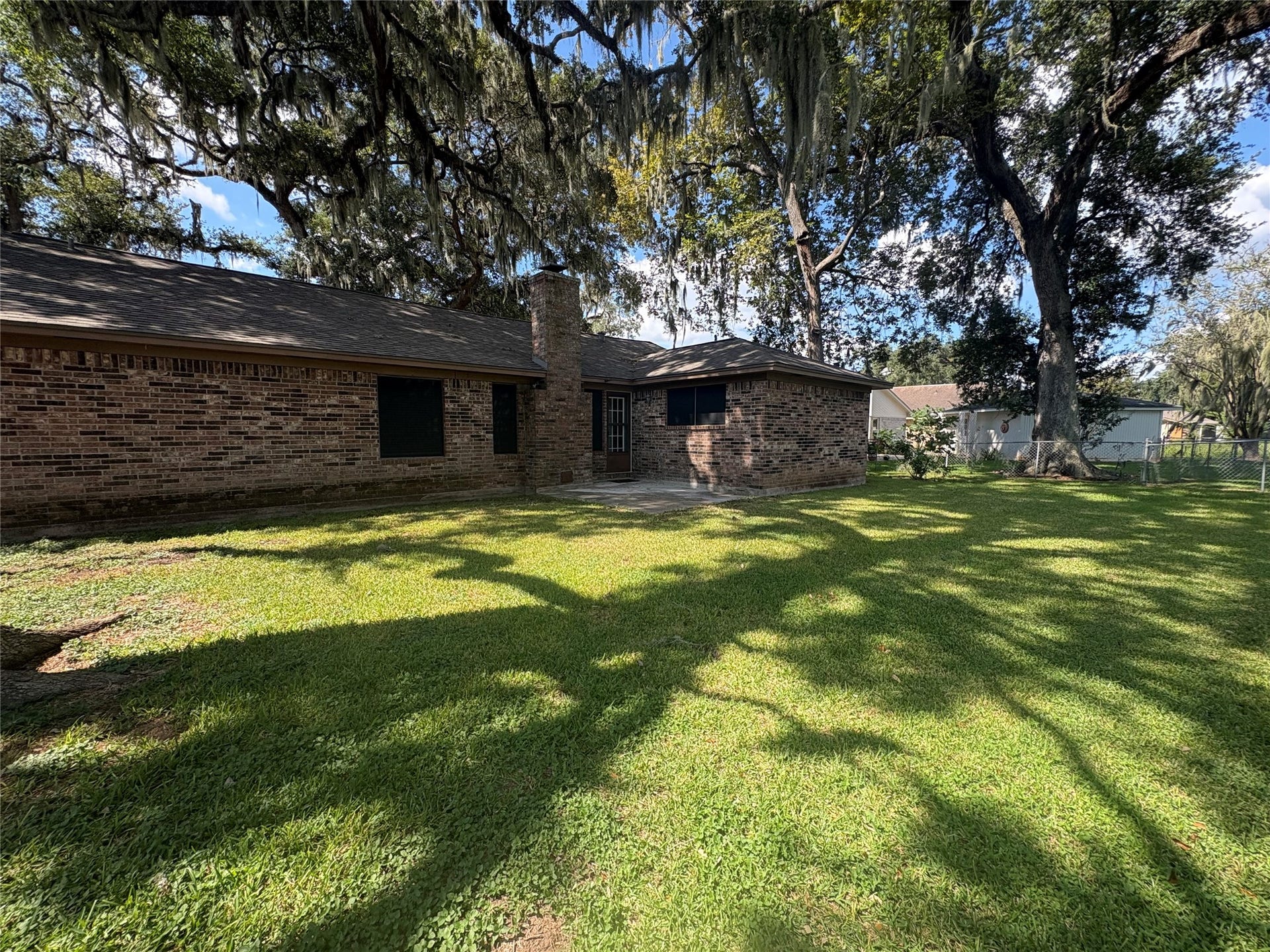 118 Spanish Moss Lane, Lake Jackson, TX 77566 118 Spanish Moss Lane, Lake Jackson, TX 77566