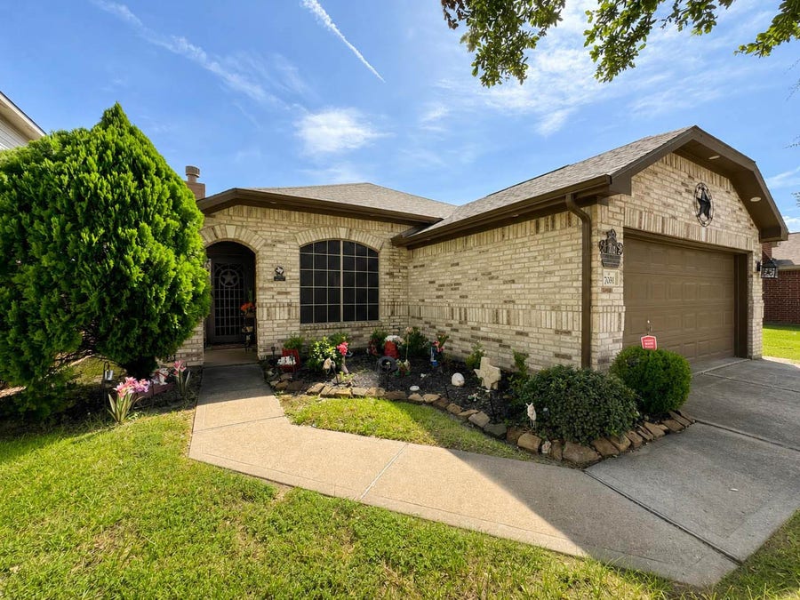 Property photo for 7031 Musclewood Road, Baytown, TX