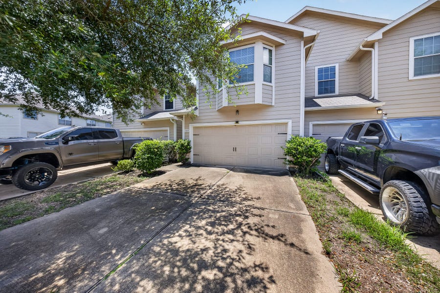 Property photo for 11515 Champions Green Drive, Houston, TX