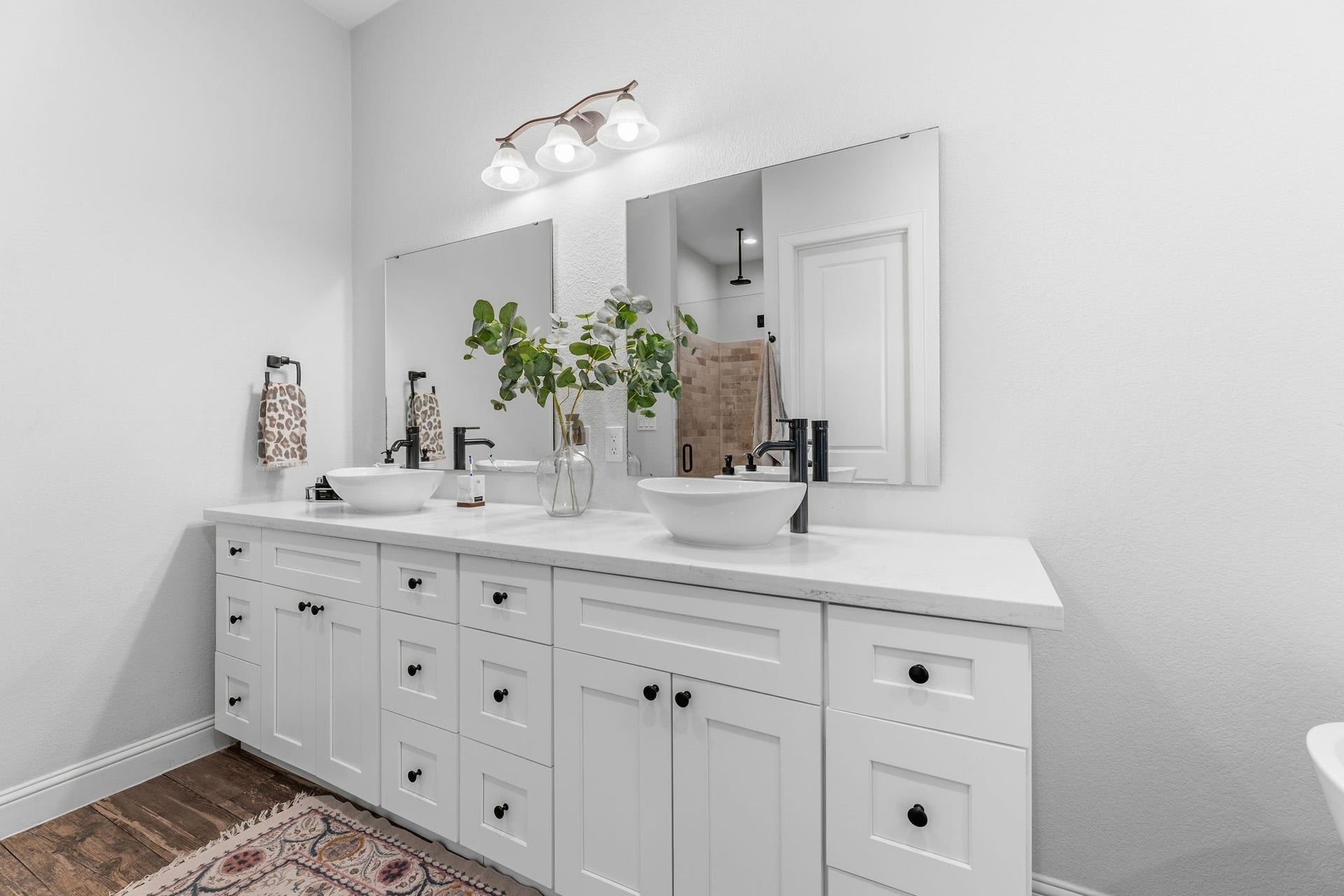 25127 E Tara Plantation Drive E, Tomball, TX 77375 Double Sinks!