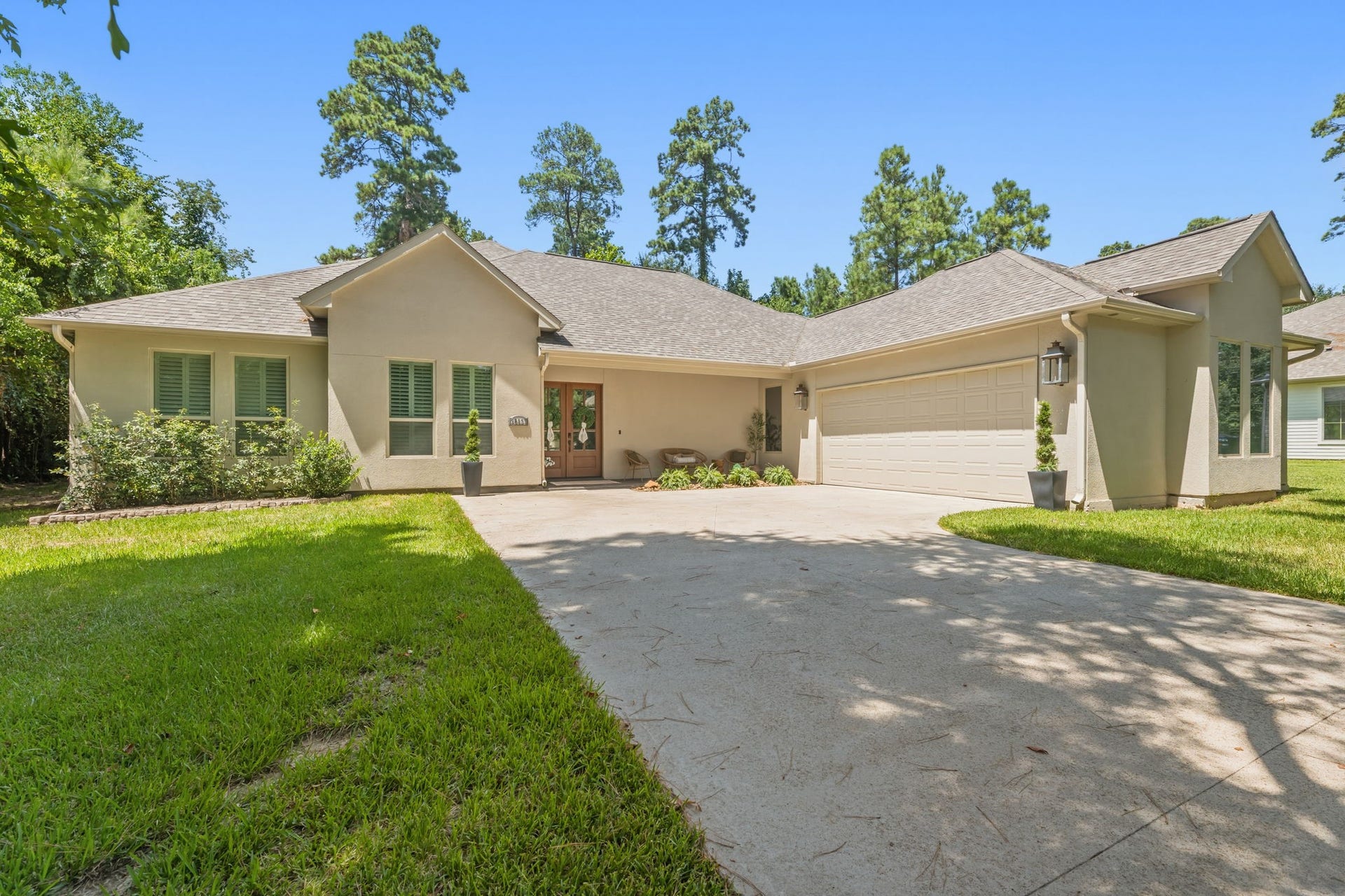 25127 E Tara Plantation Drive E, Tomball, TX 77375 Welcome Home!