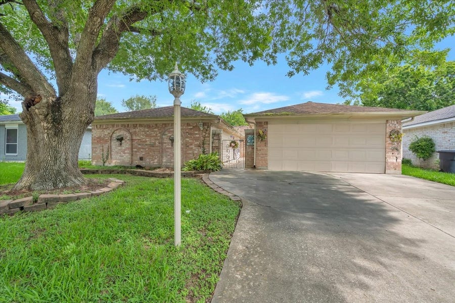 Property photo for 855 Silverpines Road, Houston, TX