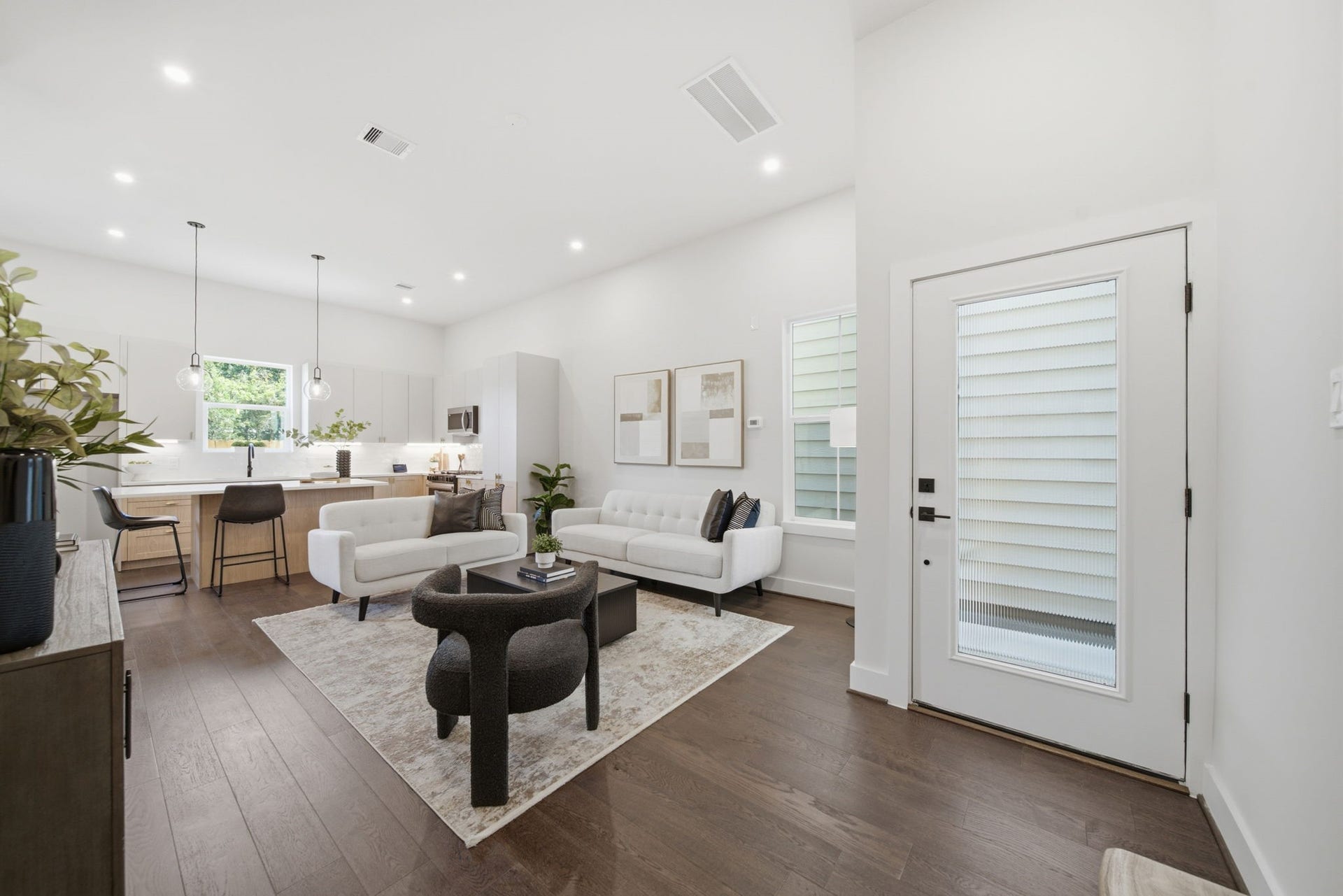 5522 Wheatley Street, #D, Houston, TX 77091 view of front door and living room
