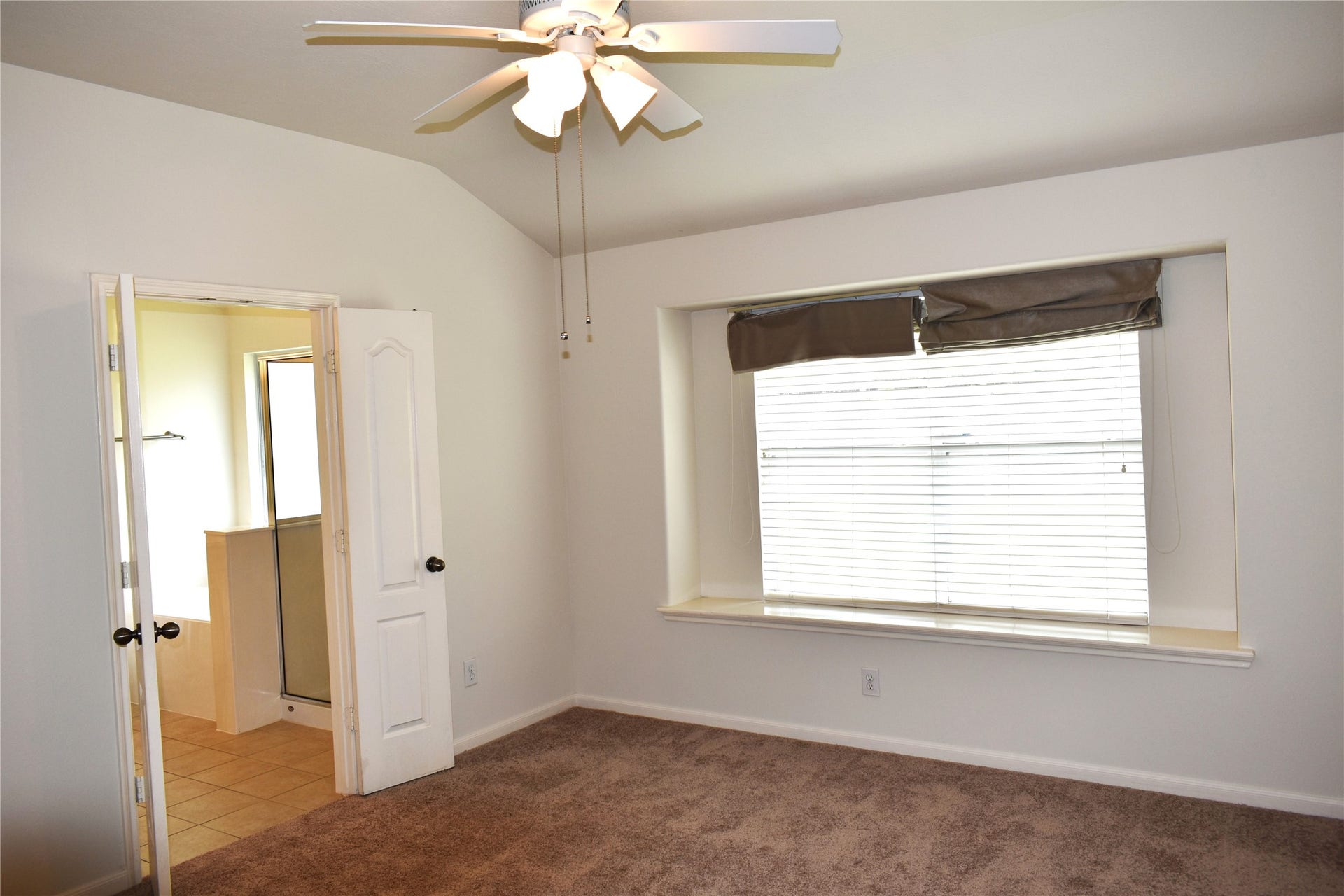 4822 Harbor Glen Lane, Houston, TX 77084 Primary Bedroom