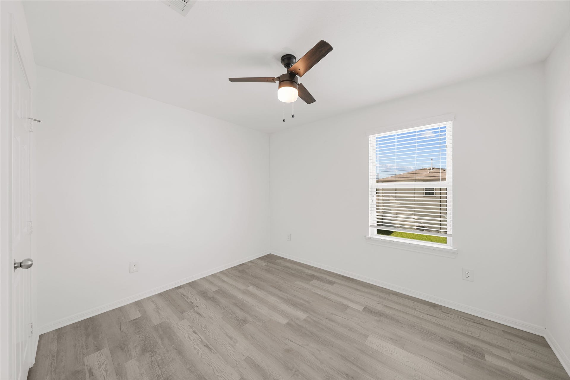 4627 Prairie Chase Drive, Houston, TX 77069 Bedroom 2