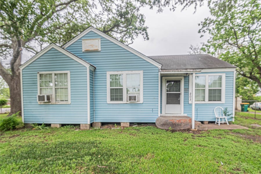 Property photo for 203 Beatrice Street, La Marque, TX