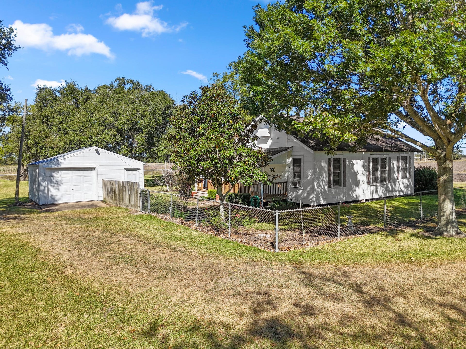14309 Vrlla Road, Guy, TX 77444 14309 Vrlla Road, Guy, TX 77444