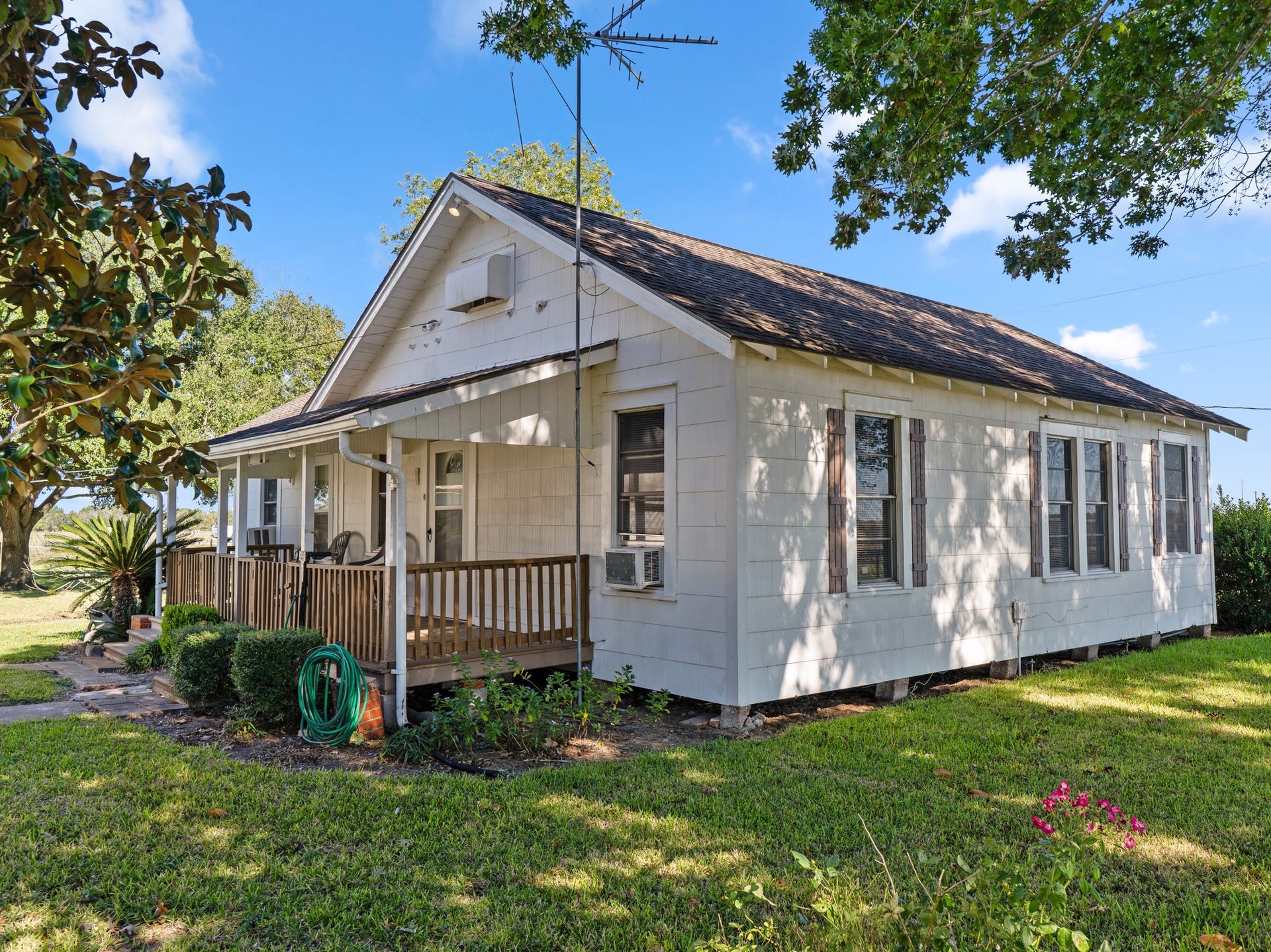 14309 Vrlla Road, Guy, TX 77444 14309 Vrlla Road, Guy, TX 77444