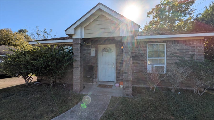 Property photo for 6102 Harbrook Drive, Houston, TX