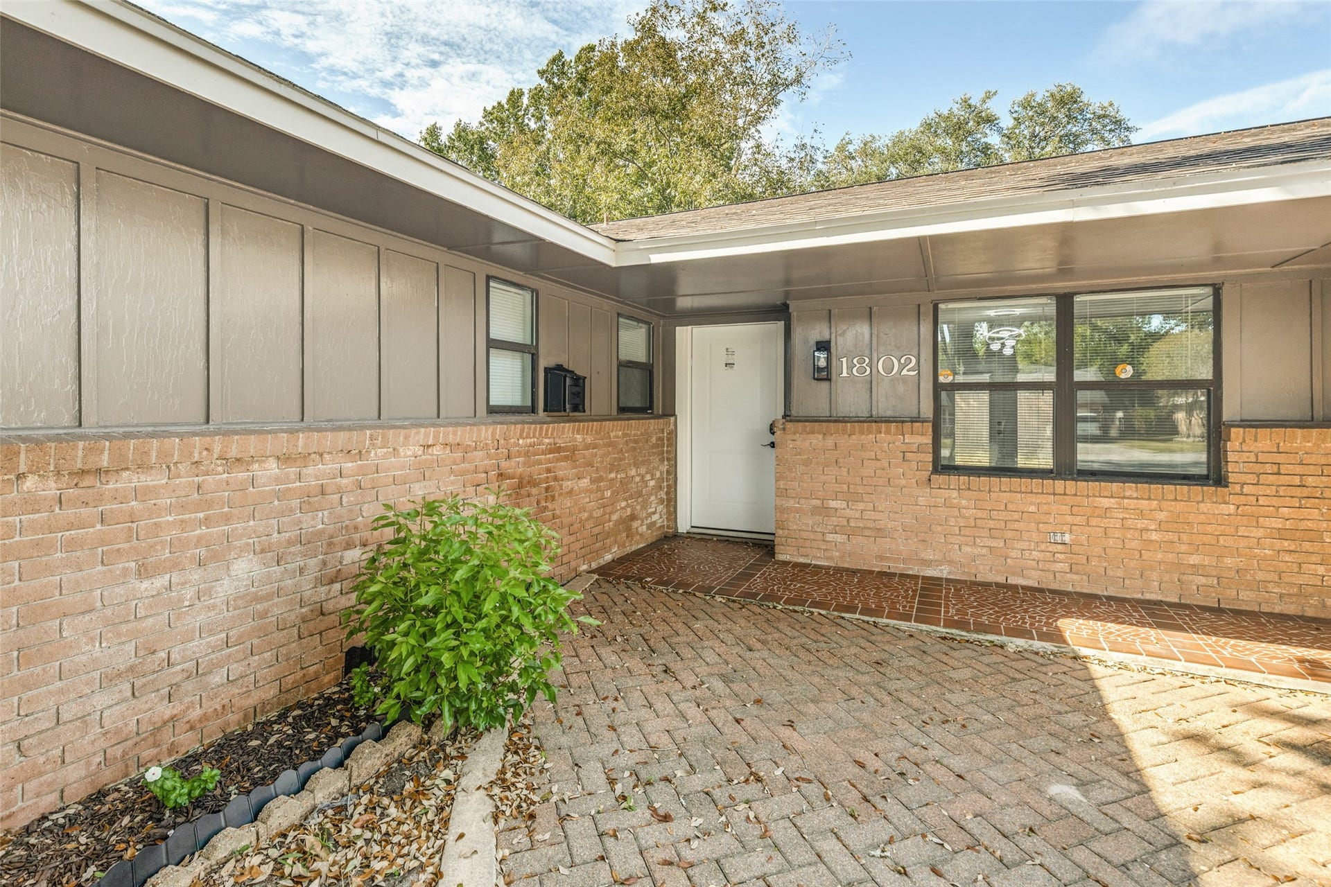 1802 Hartt Street, Baytown, TX 77520 1802 Hartt Street, Baytown, TX 77520