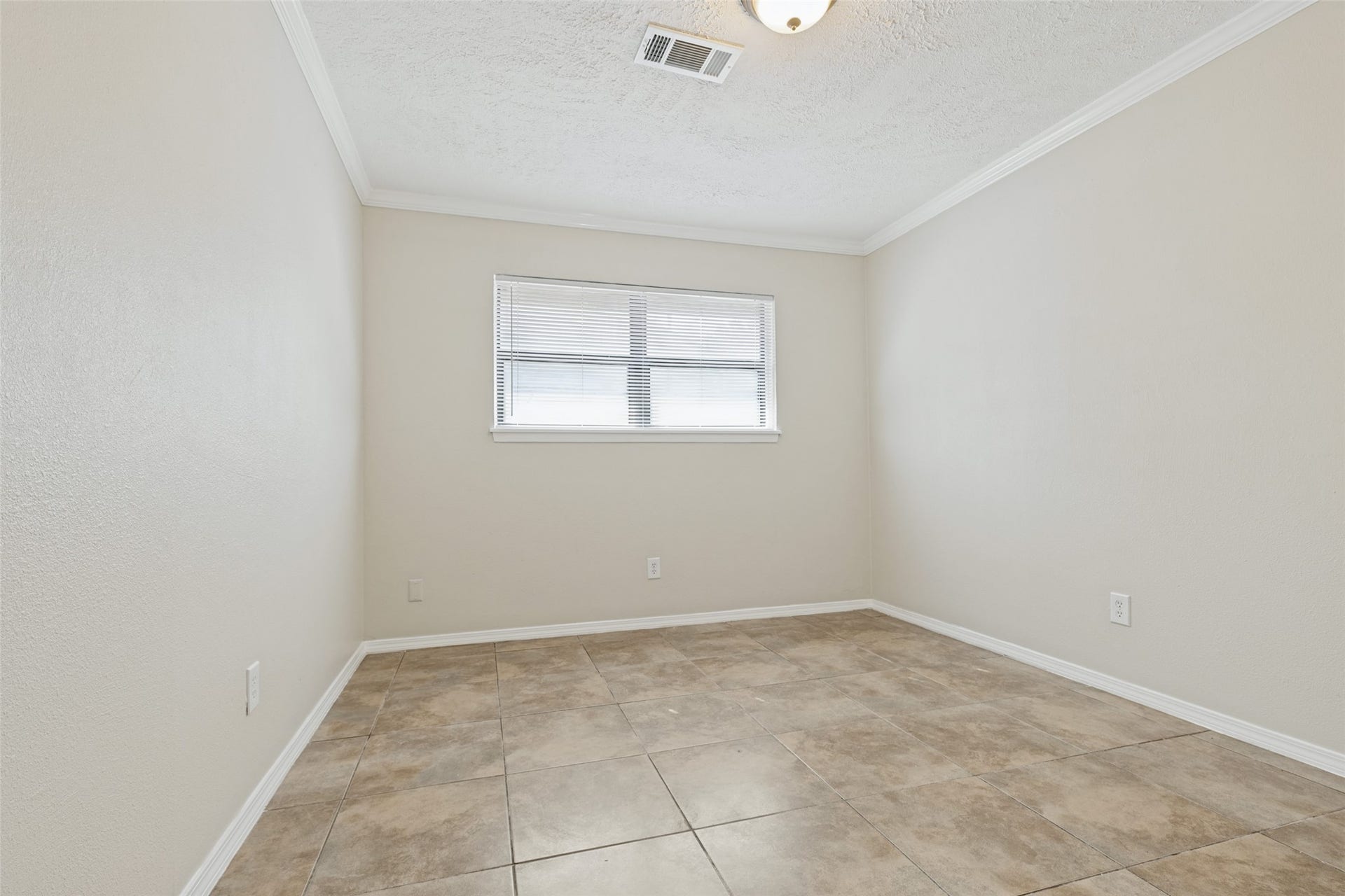 1802 Hartt Street, Baytown, TX 77520 1802 Hartt Street, Baytown, TX 77520