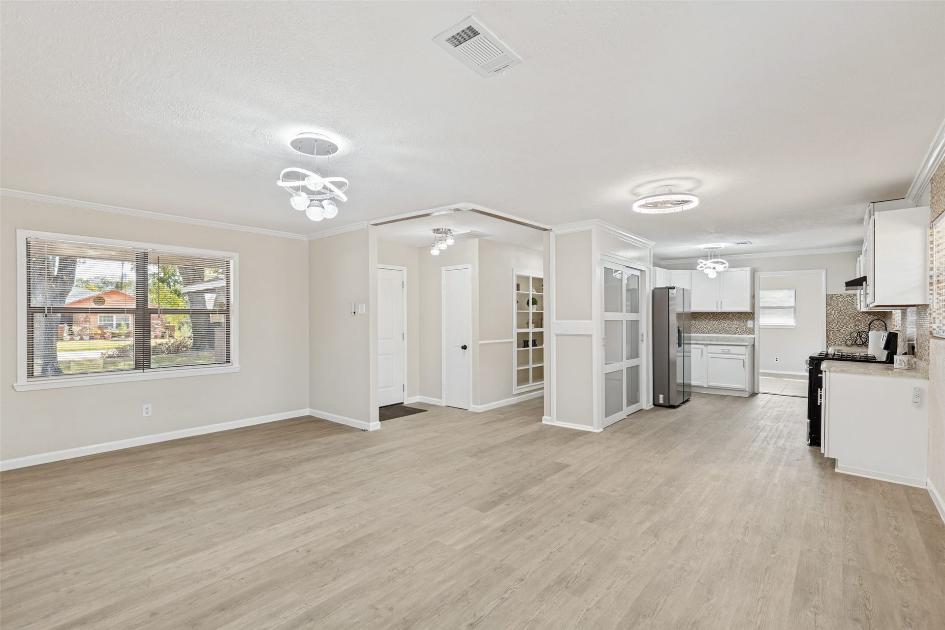 1802 Hartt Street, Baytown, TX 77520 1802 Hartt Street, Baytown, TX 77520