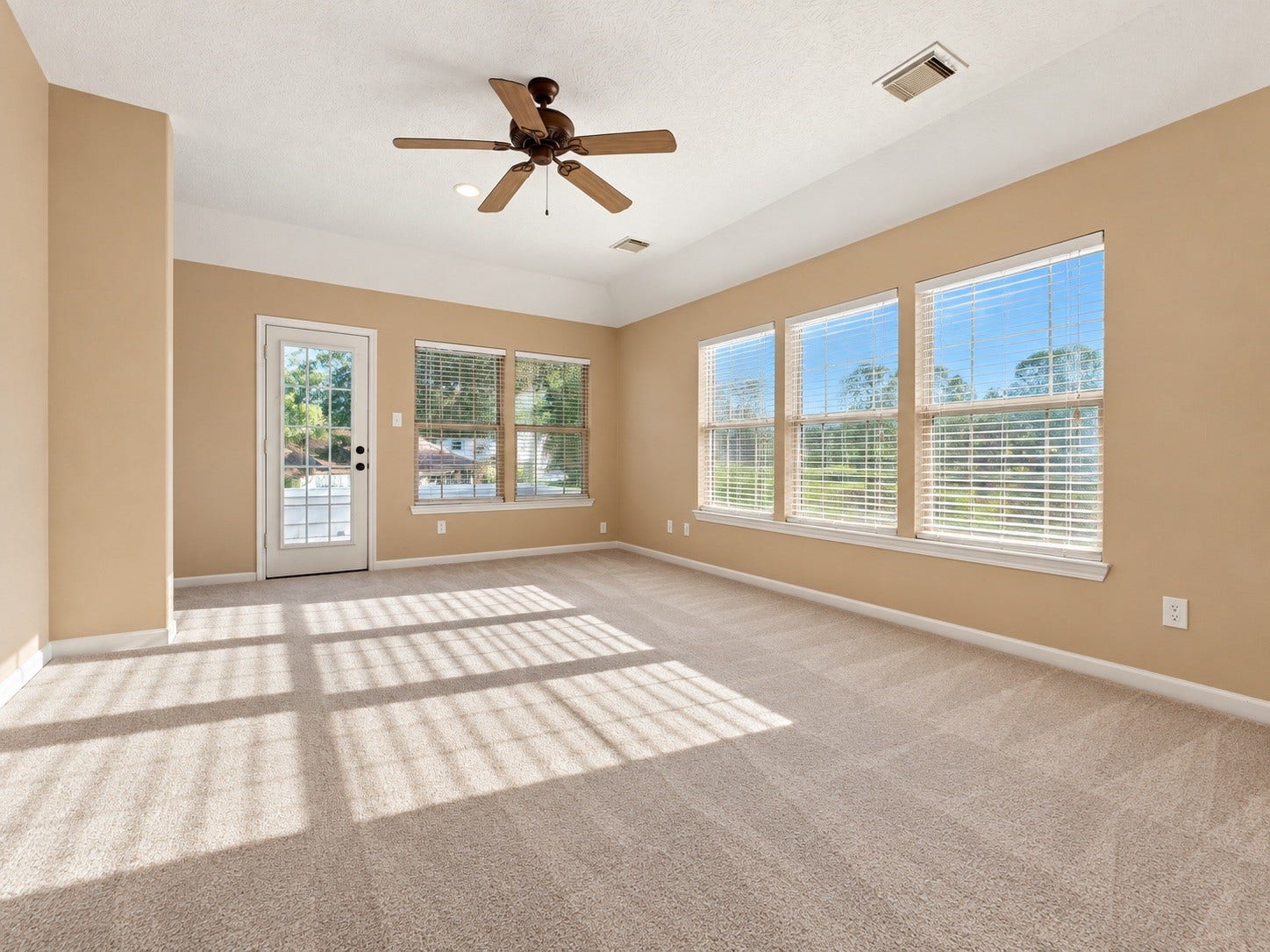 16148 Broadwater Drive, Crosby, TX 77532 16148 Broadwater Drive, Crosby, TX 77532