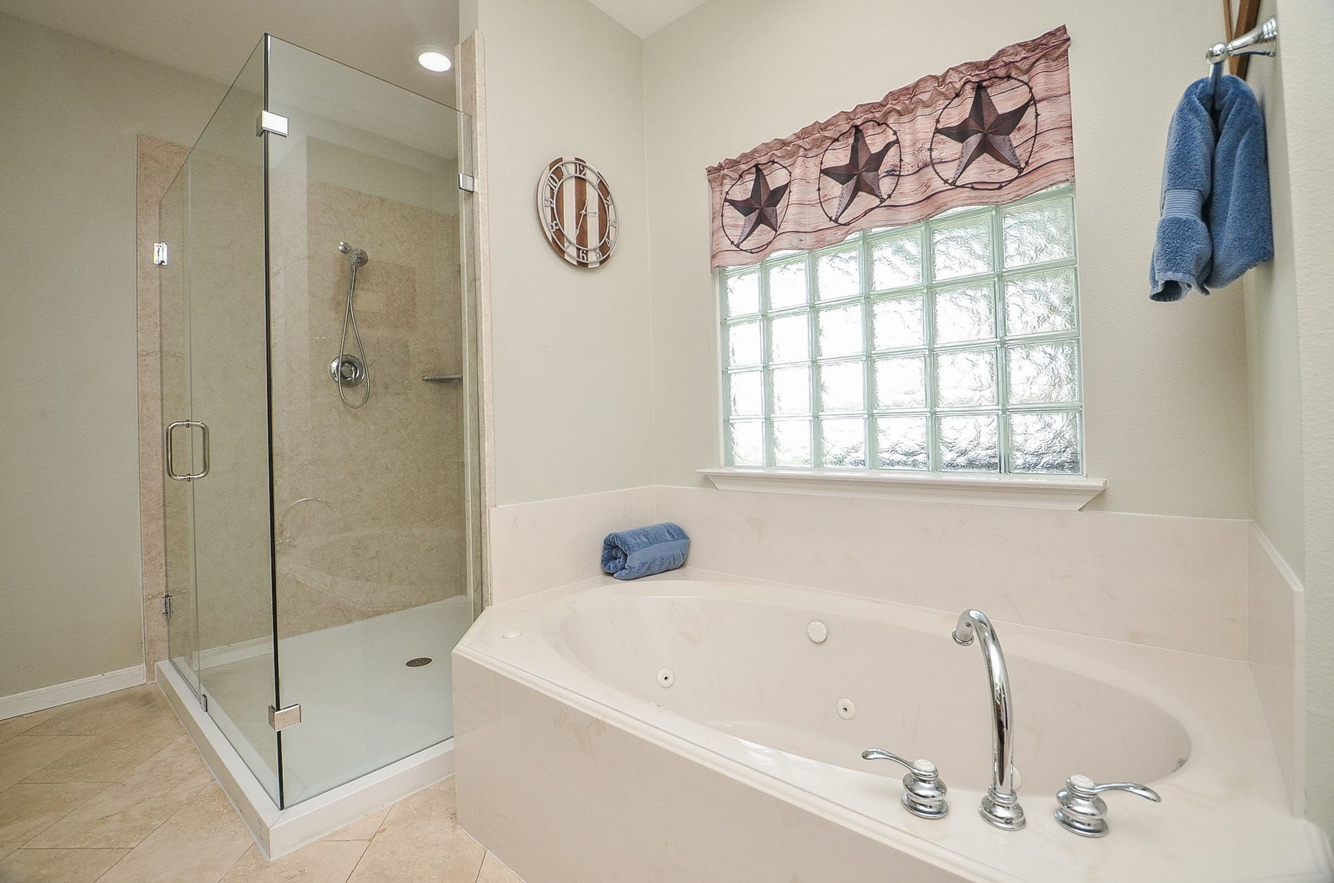 27644 Spring Hill Road, Hempstead, TX 77445 No advance reservations needed! Claim your oasis of choice after move-in day comes to an end!