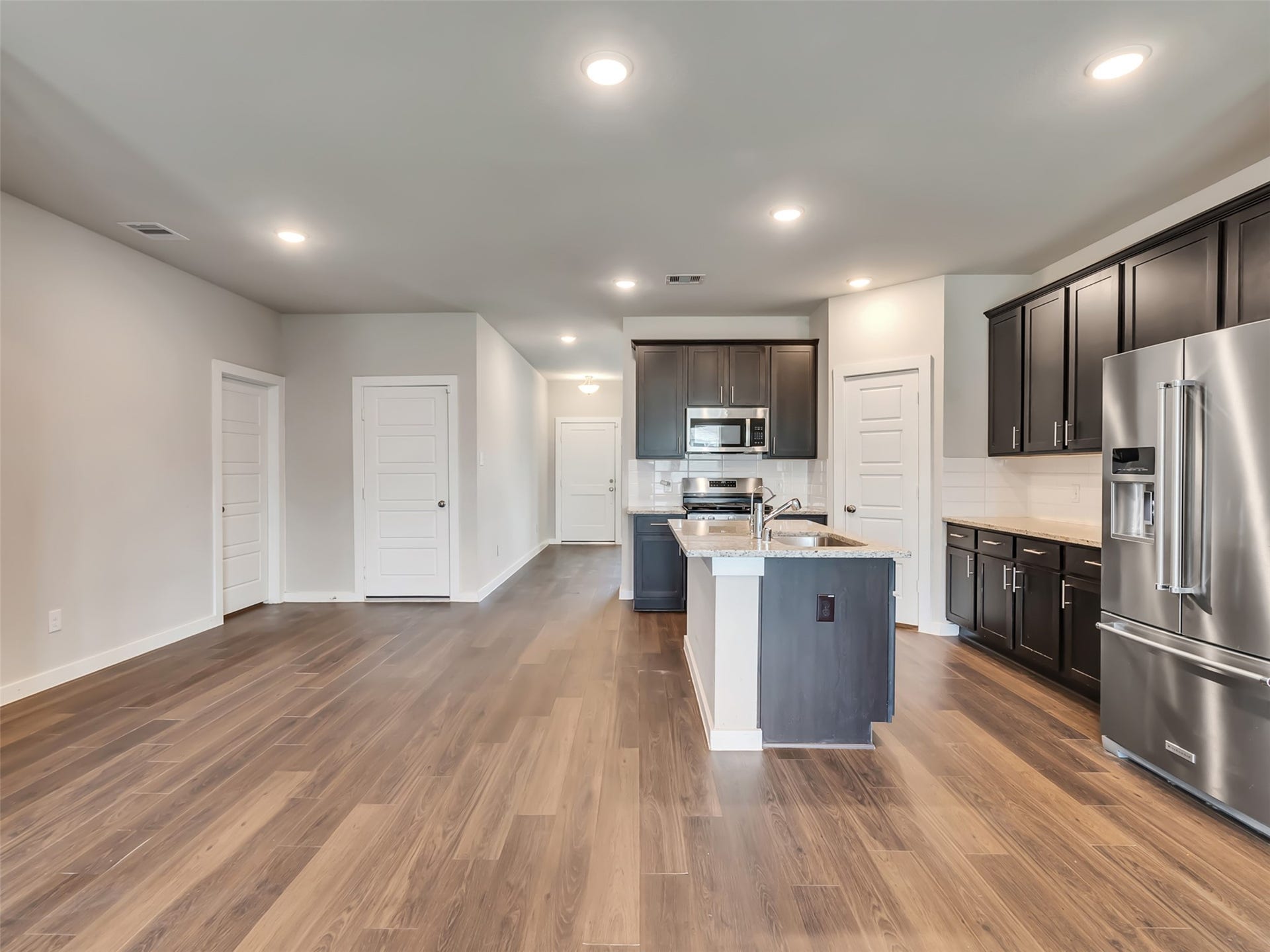 26212 Astral Way, La Marque, TX 77568 26212 Astral Way, La Marque, TX 77568