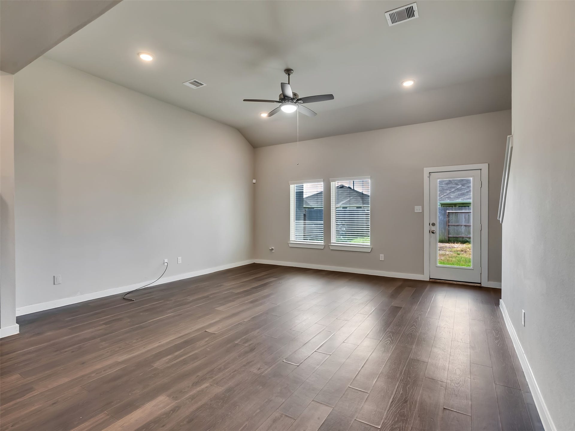 26212 Astral Way, La Marque, TX 77568 26212 Astral Way, La Marque, TX 77568